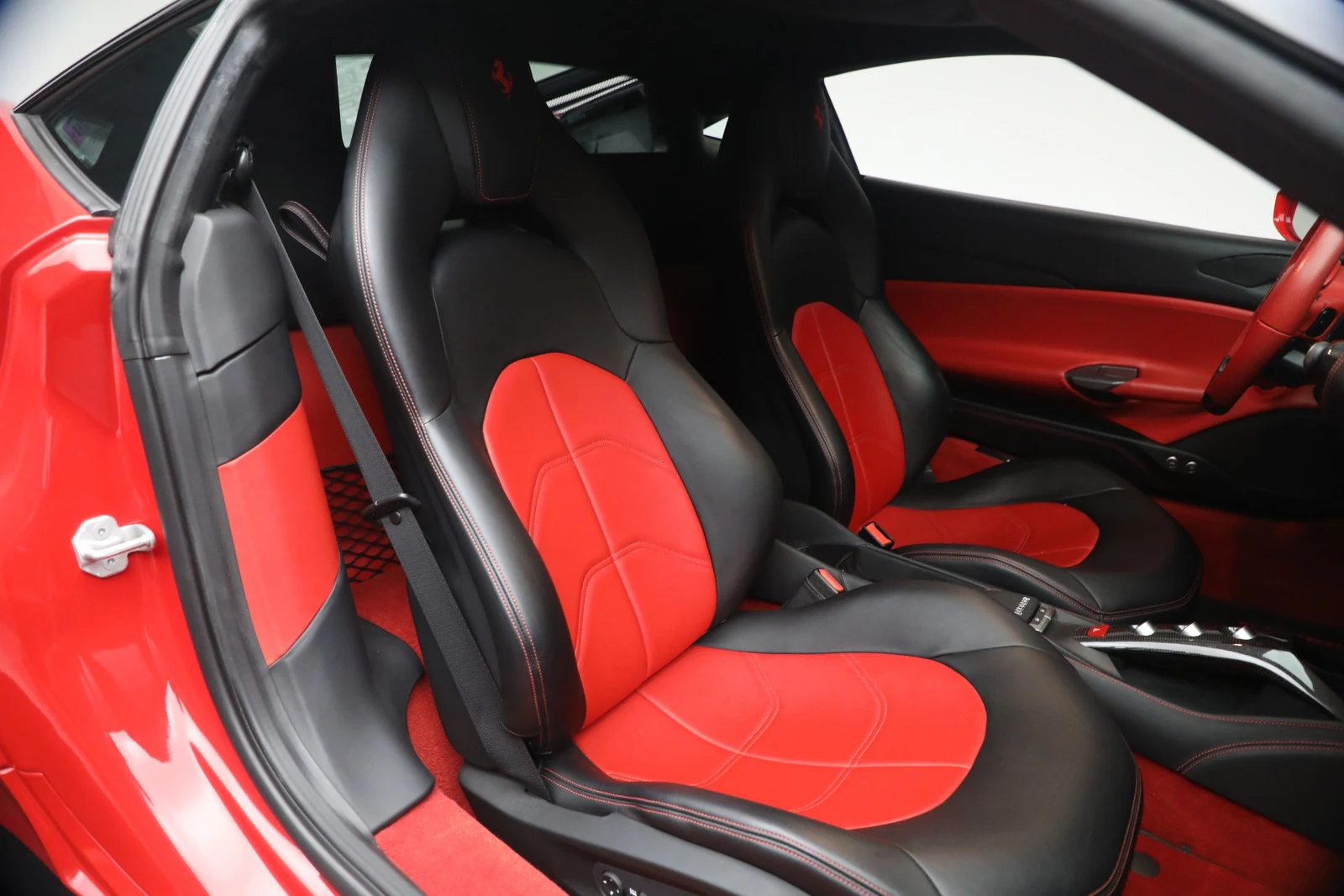 2018 Ferrari 488 GTB, 17/20