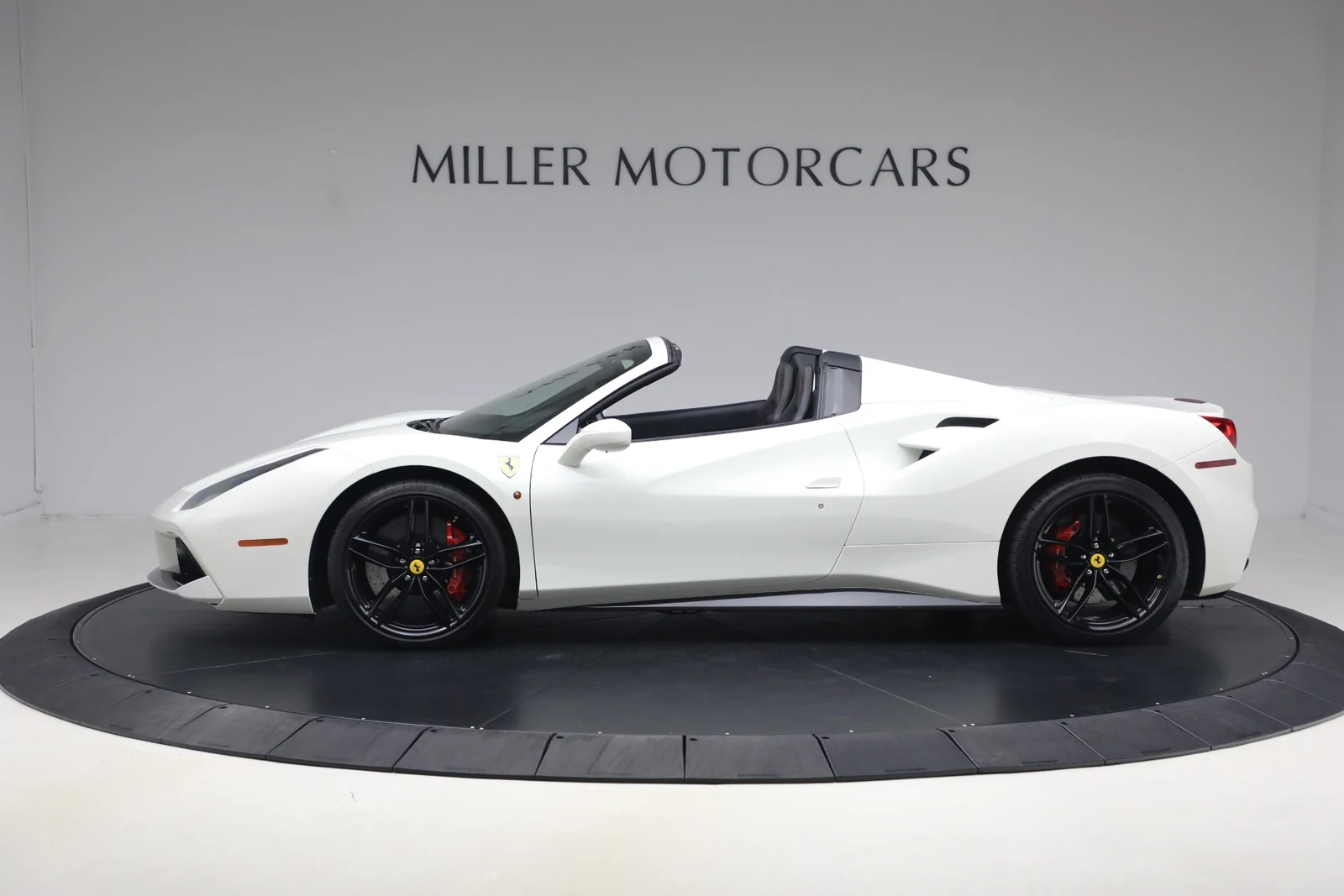 2016 Ferrari 488 Spider, 3/20