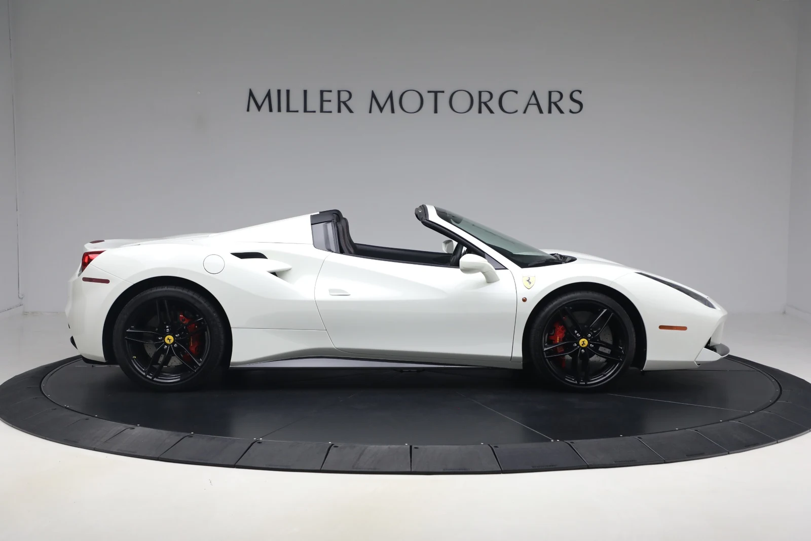 2016 Ferrari 488 Spider, 9/20