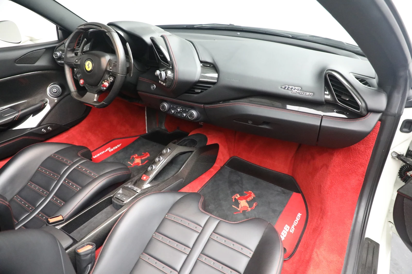 2016 Ferrari 488 Spider, 18/20