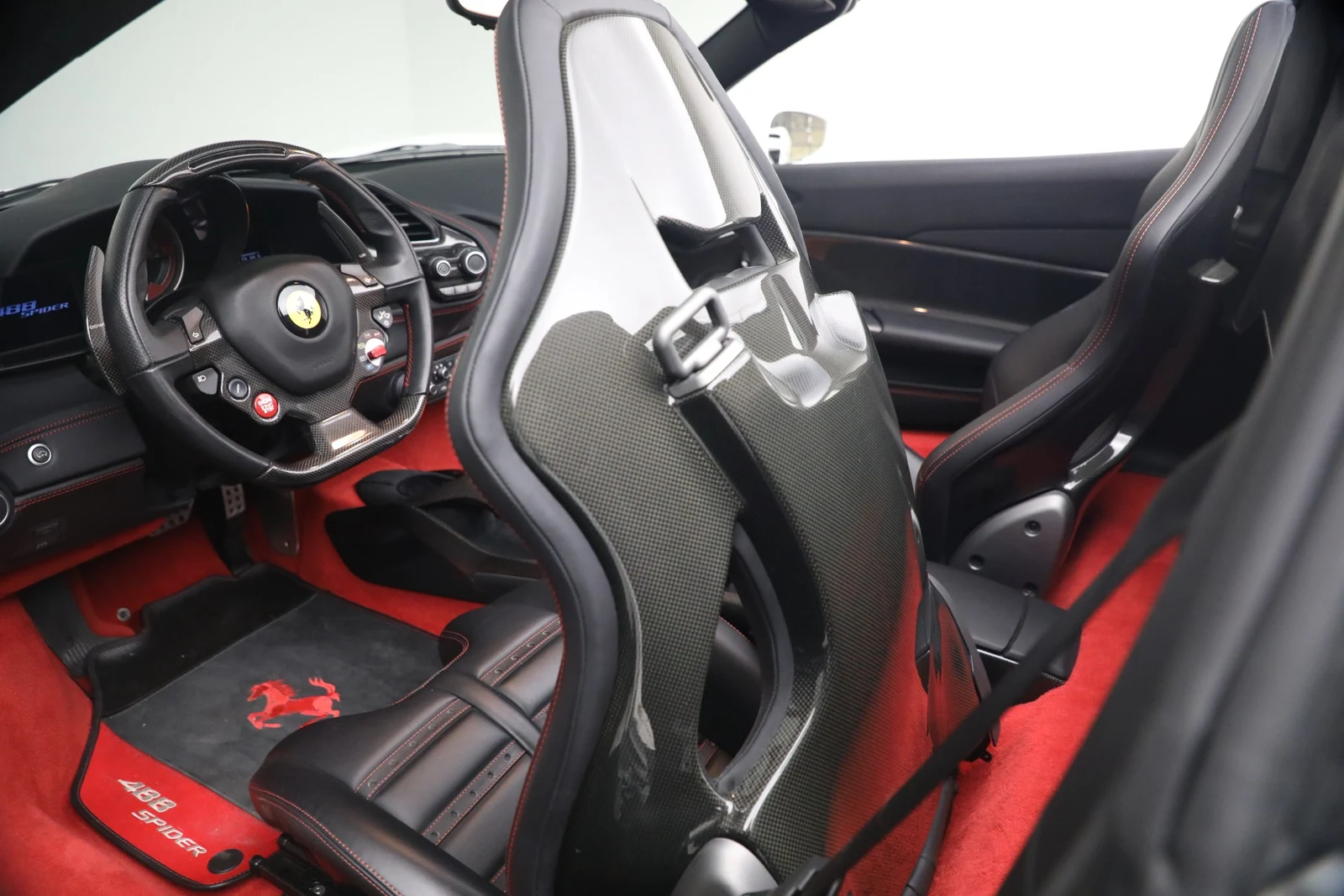 2016 Ferrari 488 Spider, 19/20
