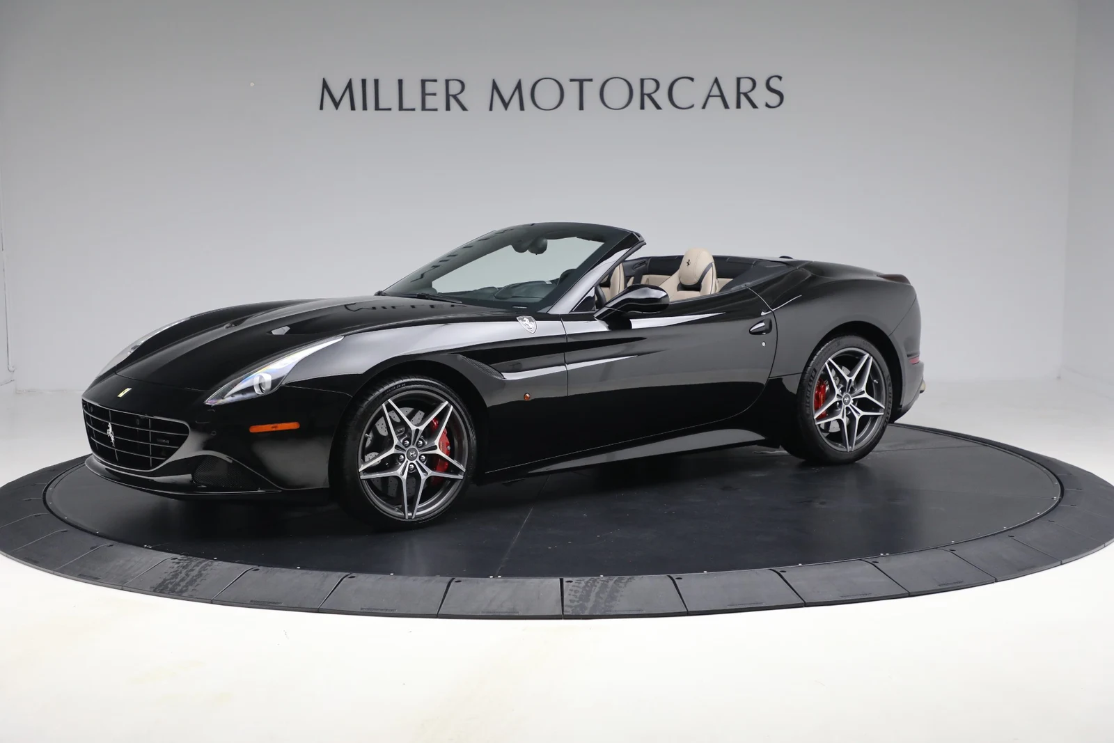 2016 Ferrari California T, 2/19