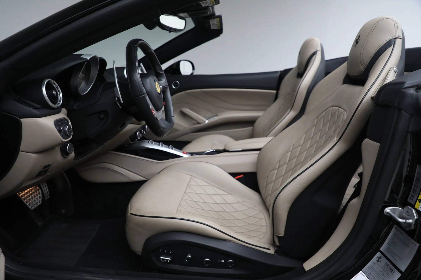 2016 Ferrari California T, 14/19
