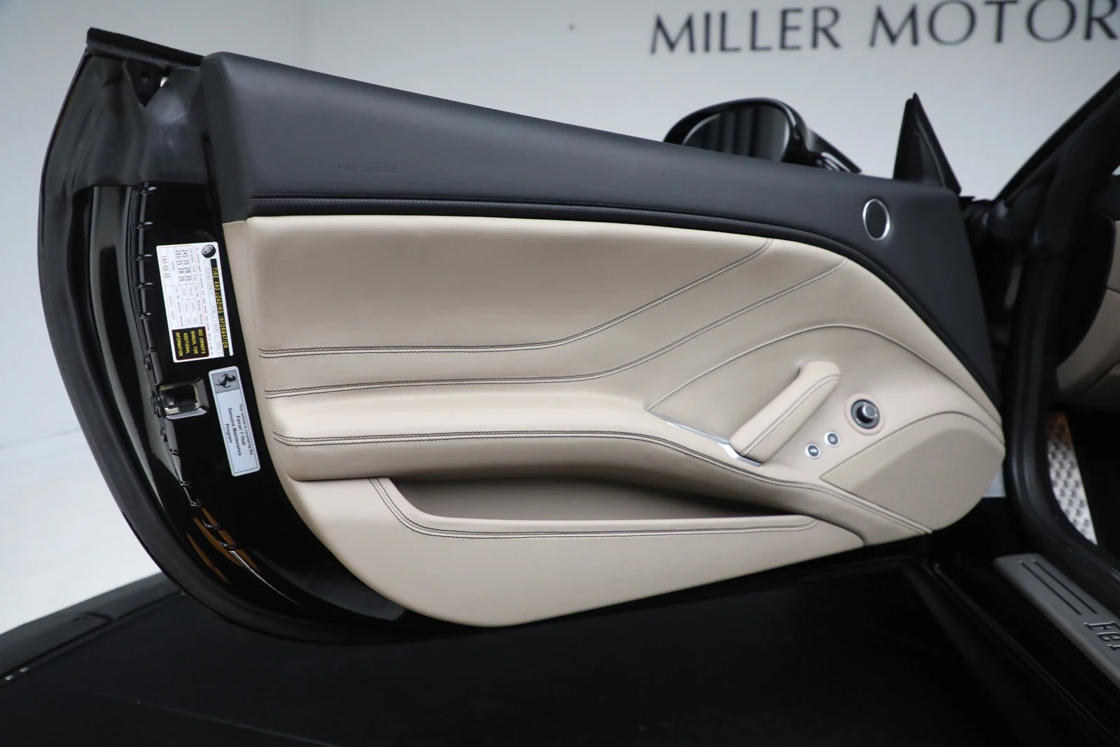 2016 Ferrari California T, 17/19