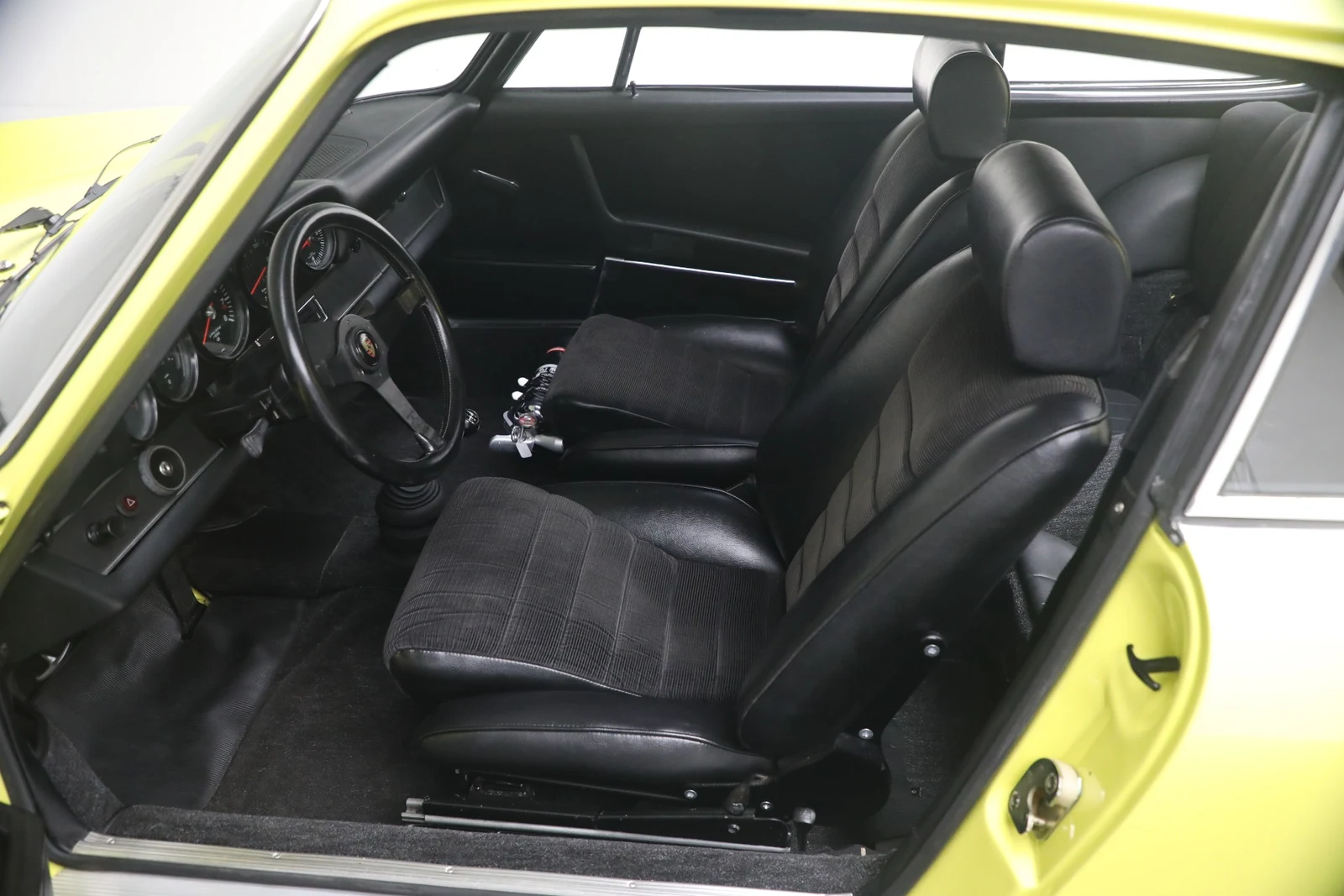 1973 Porsche 911 Carrera RS 2.7, 18/20