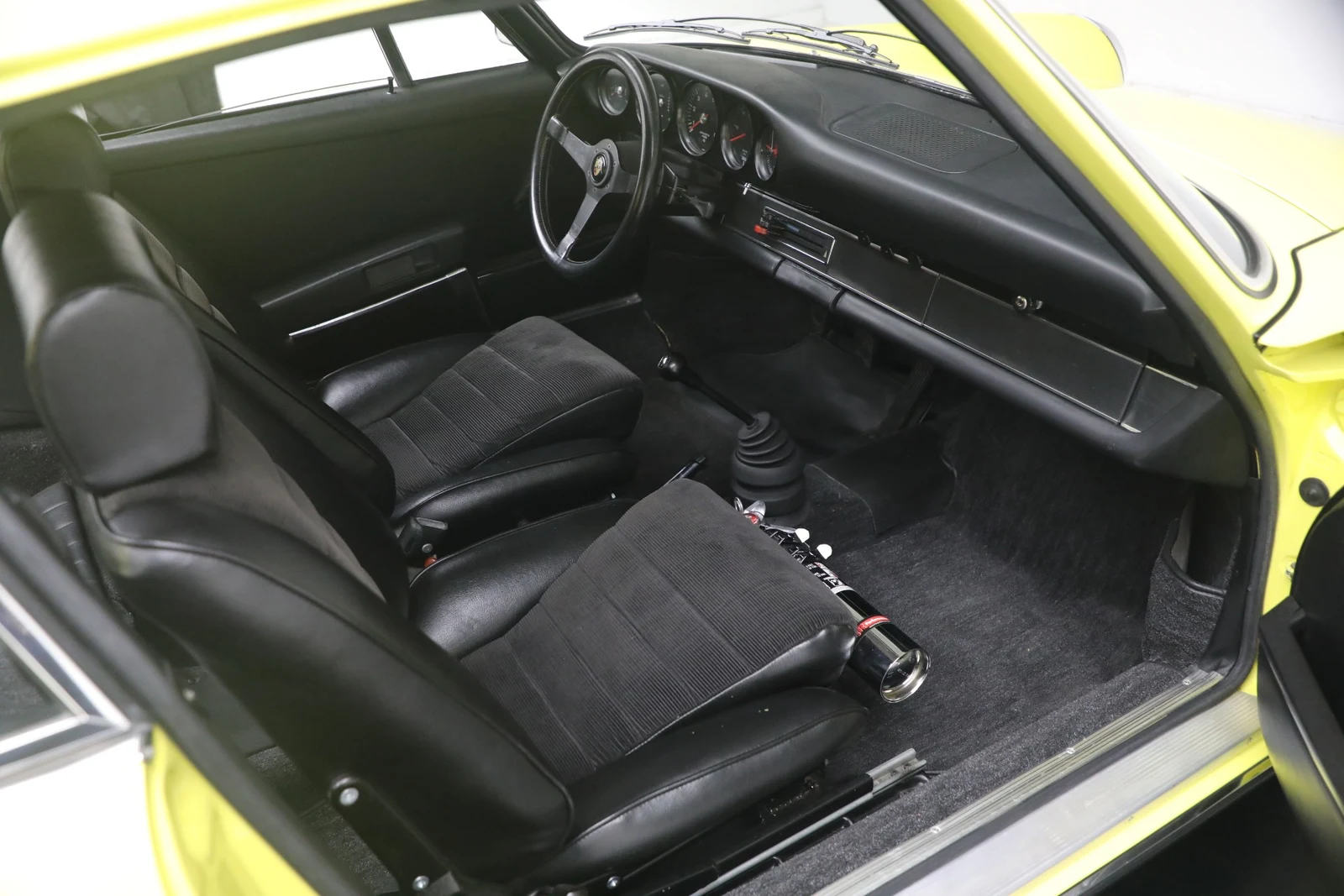1973 Porsche 911 Carrera RS 2.7, 19/20