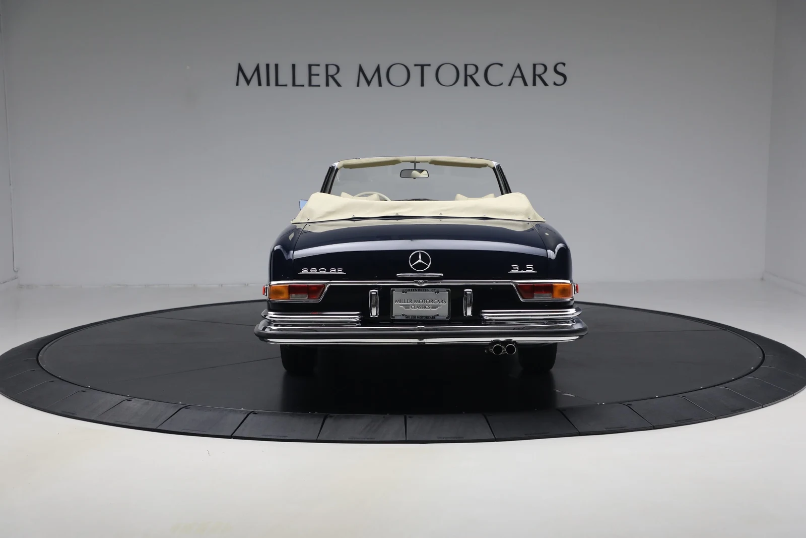 1971 Mercedes-Benz 280 SE 3.5 Cabriolet, 5/20