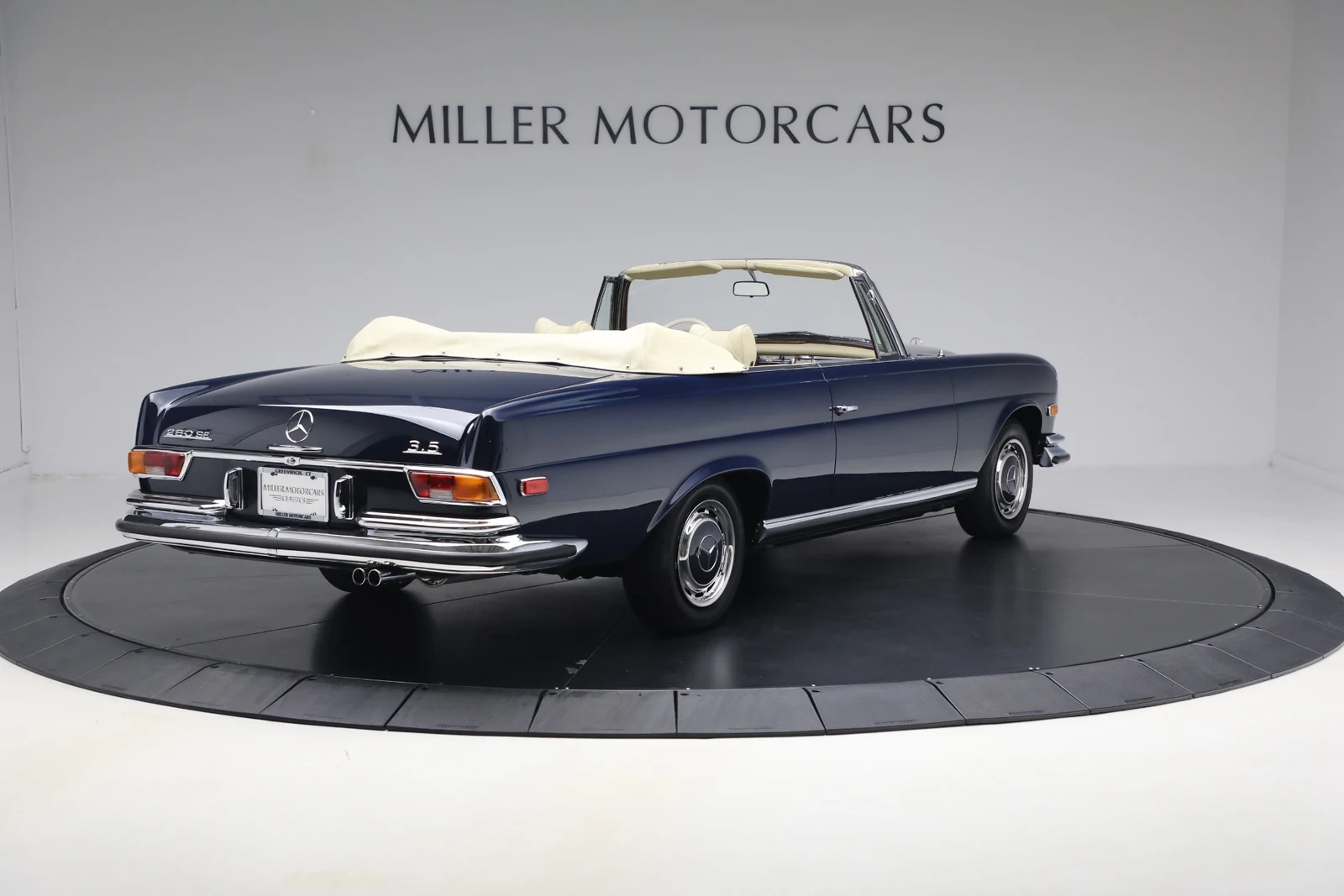 1971 Mercedes-Benz 280 SE 3.5 Cabriolet, 6/20