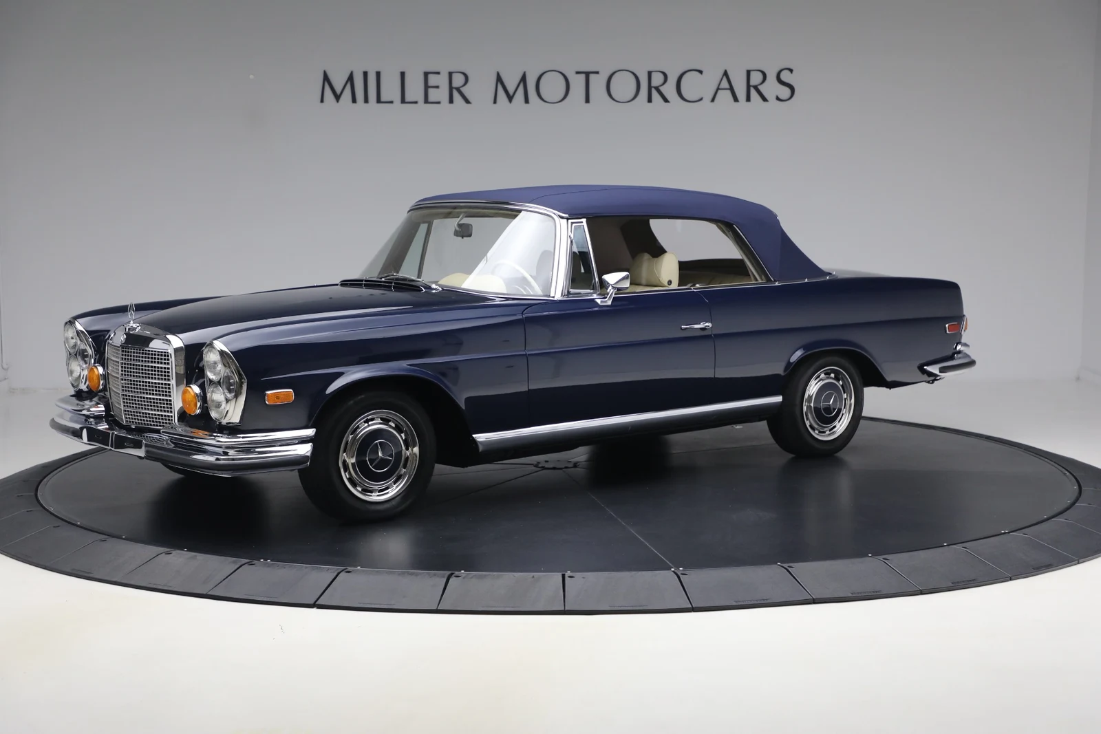1971 Mercedes-Benz 280 SE 3.5 Cabriolet, 12/20