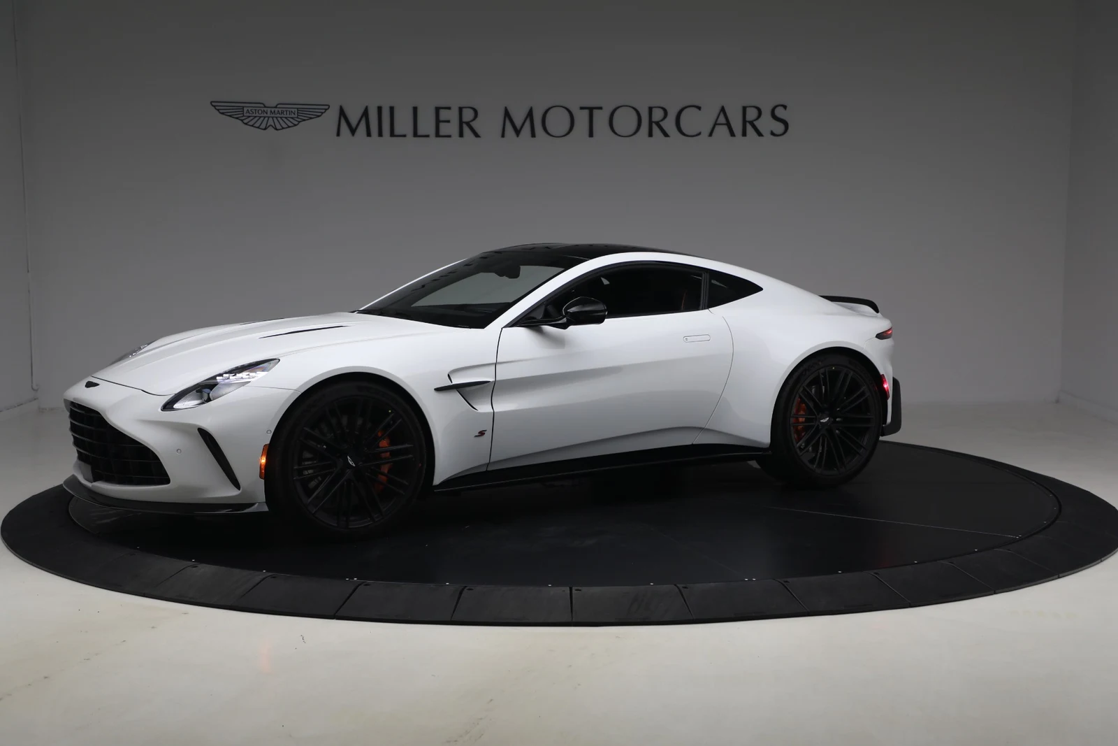 2026 Aston Martin Vantage S (2024 Update), 2/20