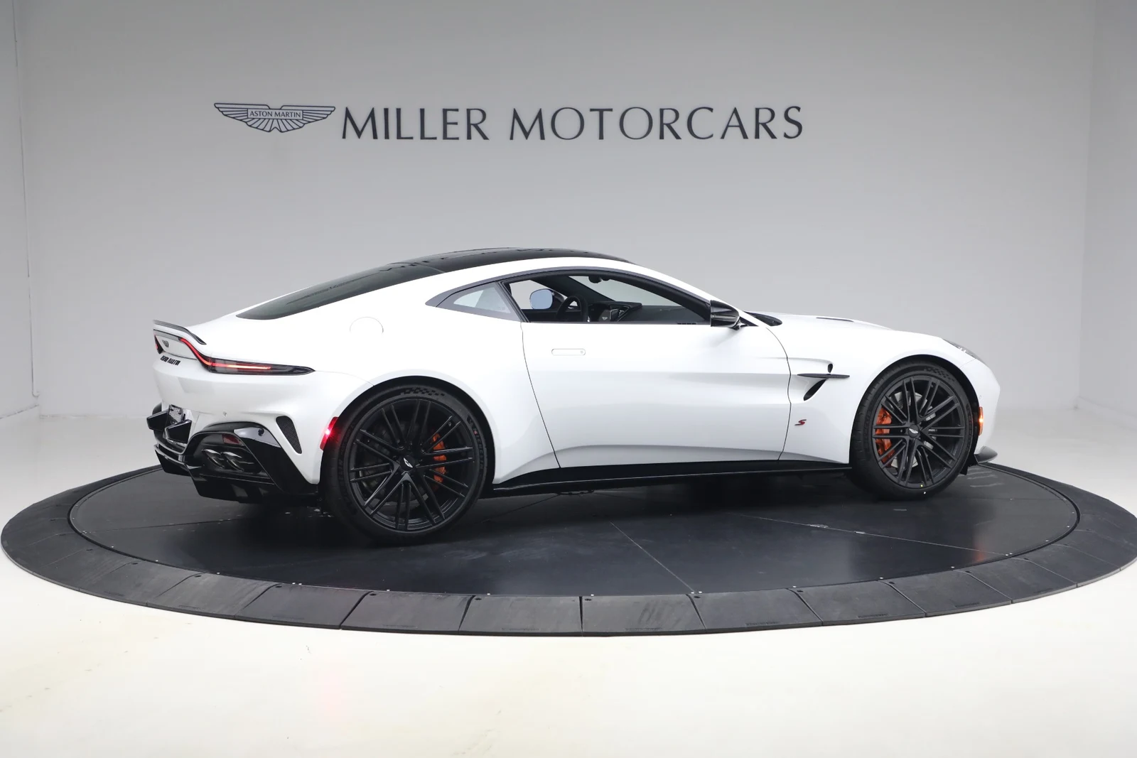 2026 Aston Martin Vantage S (2024 Update), 8/20