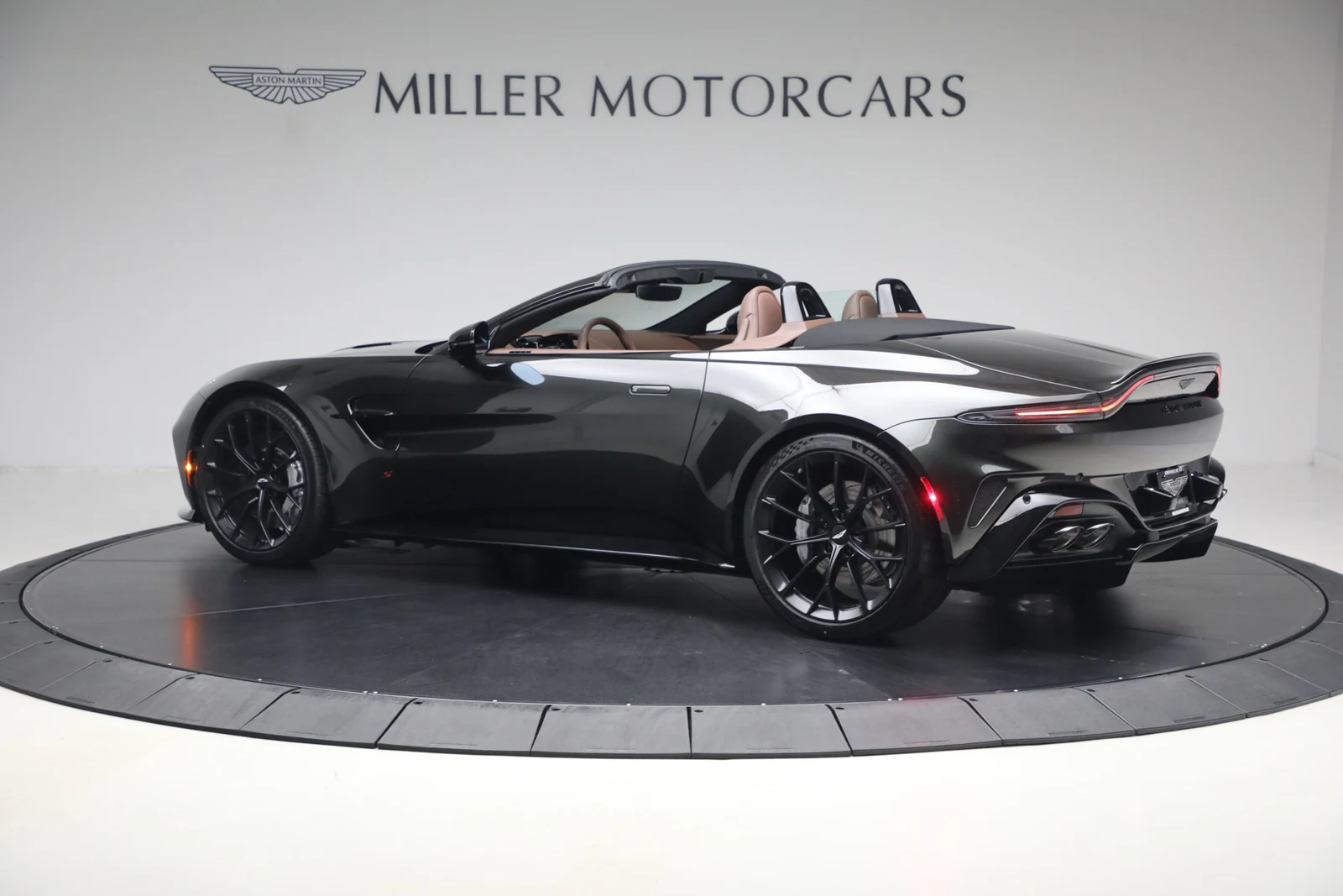 2026 Aston Martin Vantage S Roadster (2024 Update), 4/20