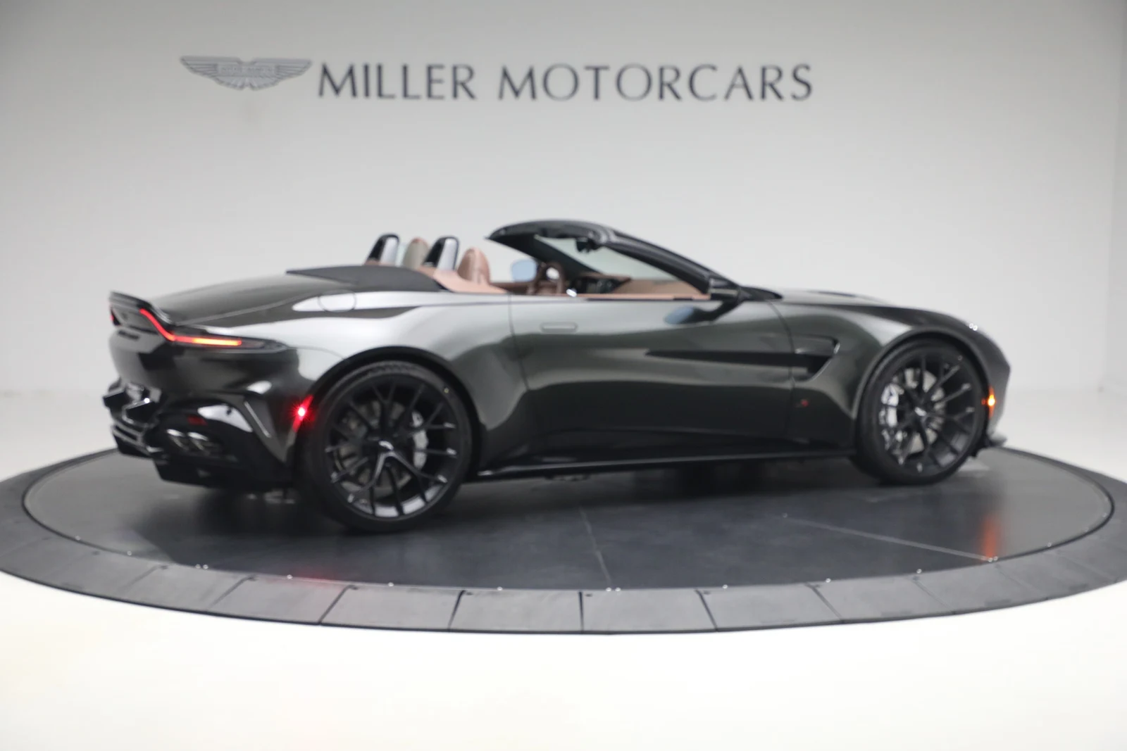 2026 Aston Martin Vantage S Roadster (2024 Update), 8/20