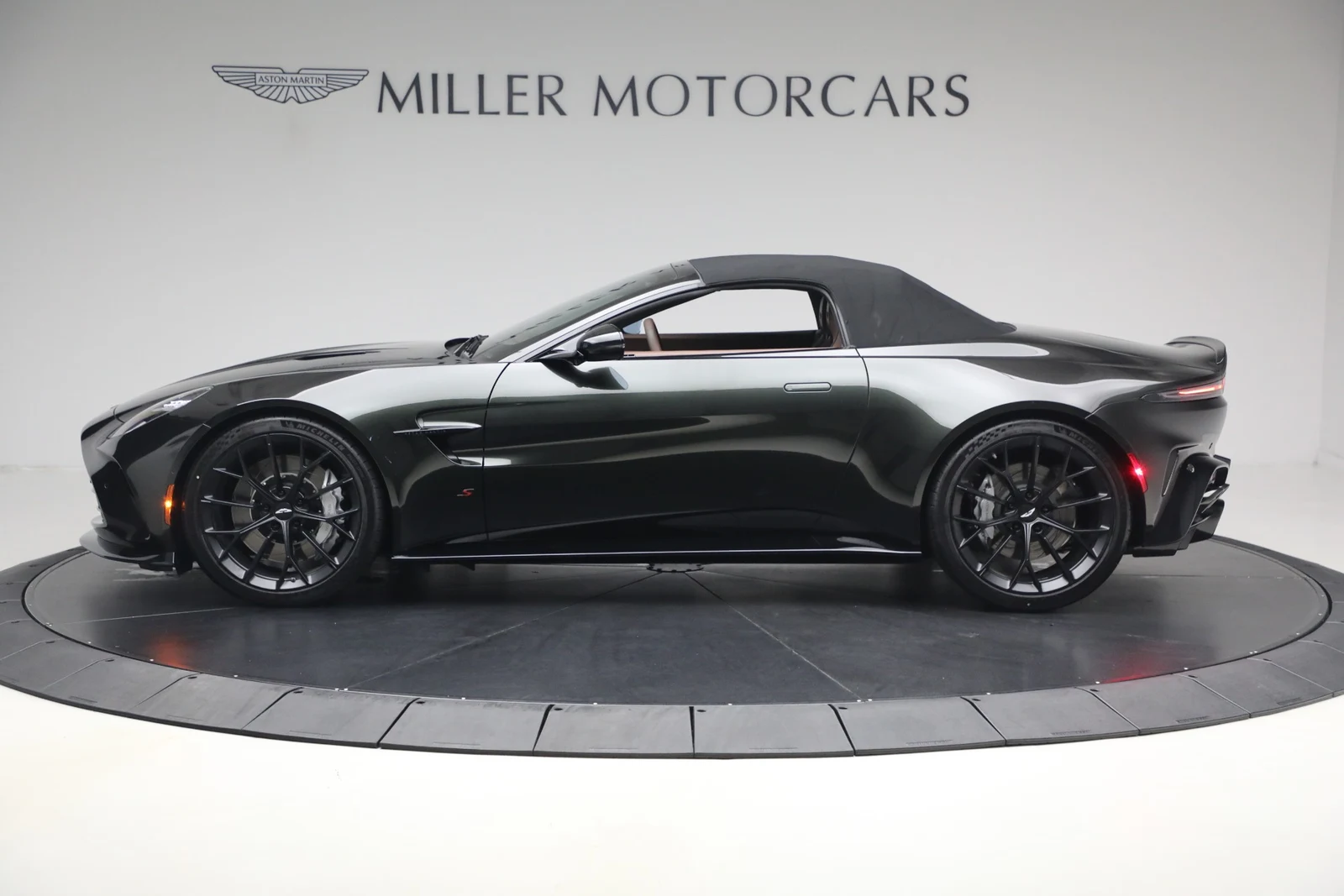 2026 Aston Martin Vantage S Roadster (2024 Update), 15/20