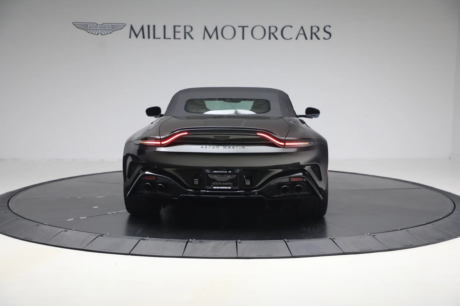 2026 Aston Martin Vantage S Roadster (2024 Update), 18/20