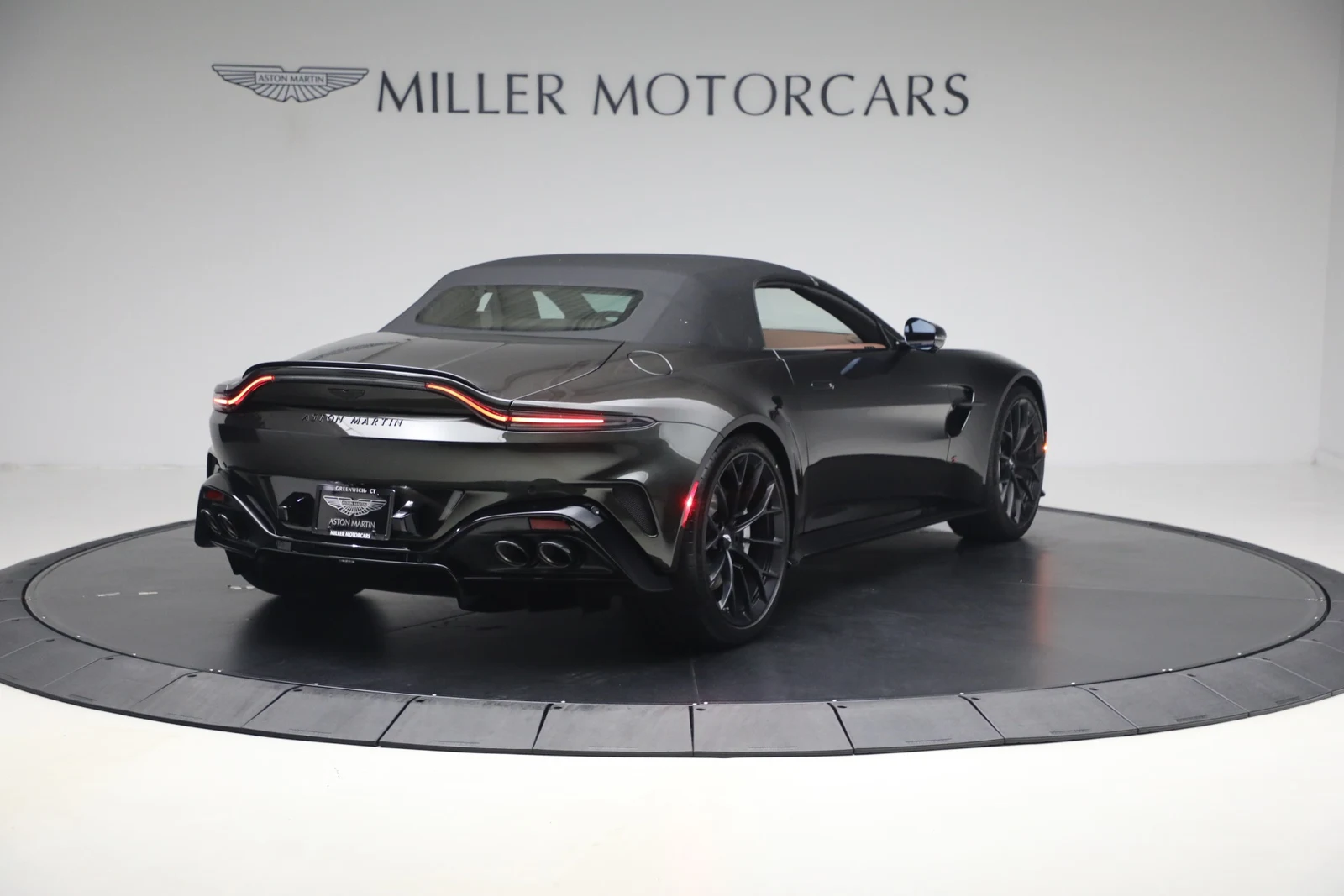 2026 Aston Martin Vantage S Roadster (2024 Update), 19/20