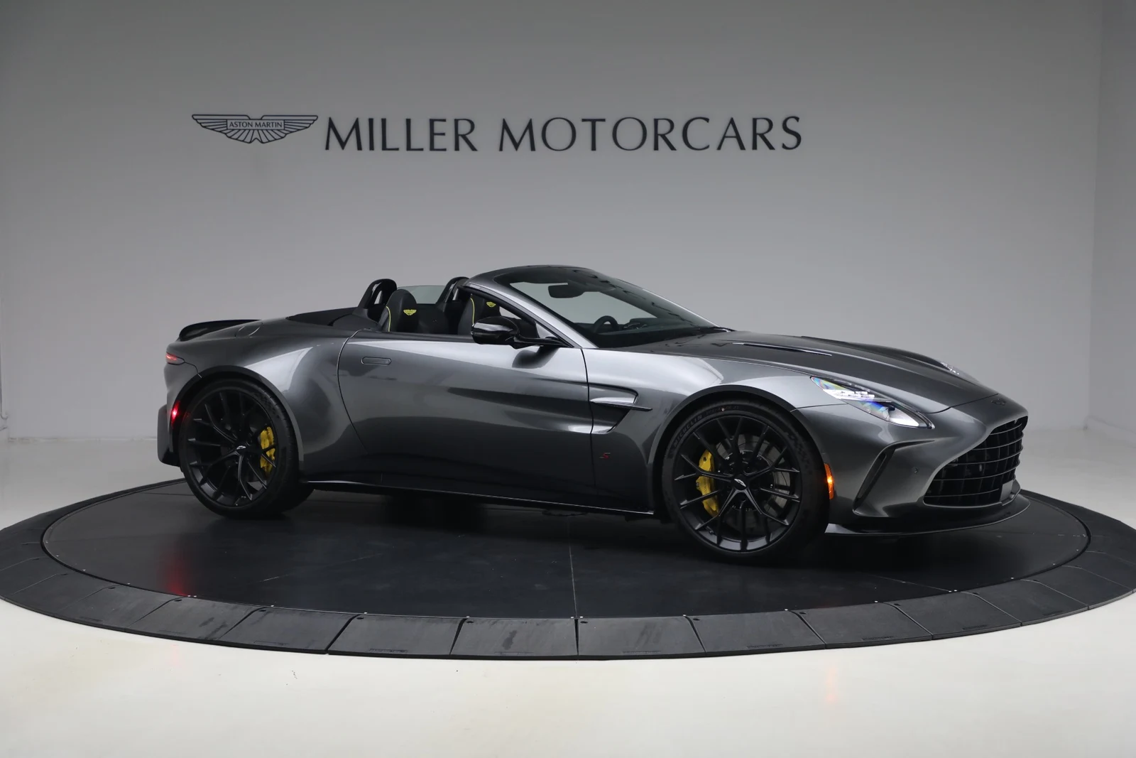 2026 Aston Martin Vantage S Roadster (2024 Update), 10/20