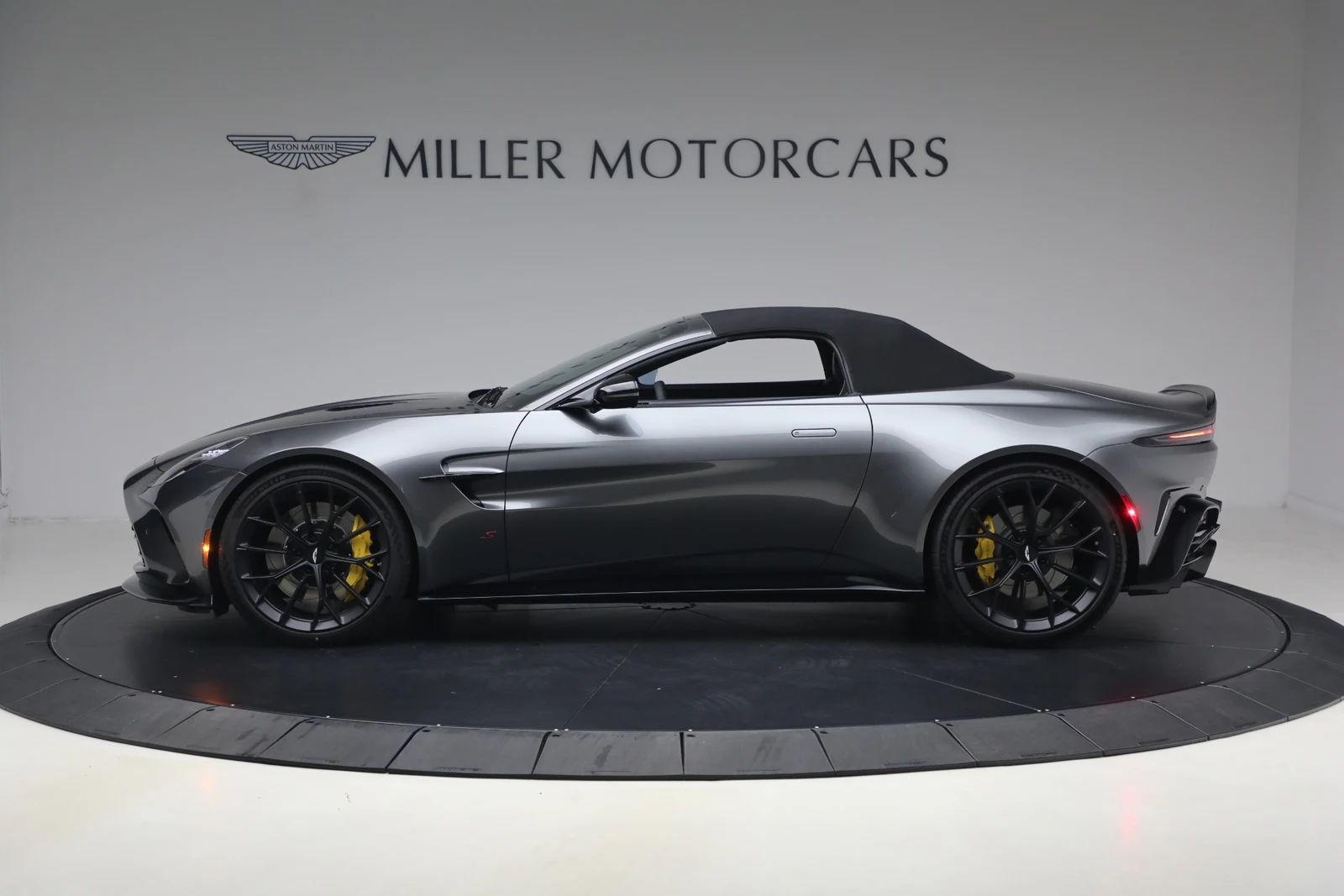 2026 Aston Martin Vantage S Roadster (2024 Update), 16/20