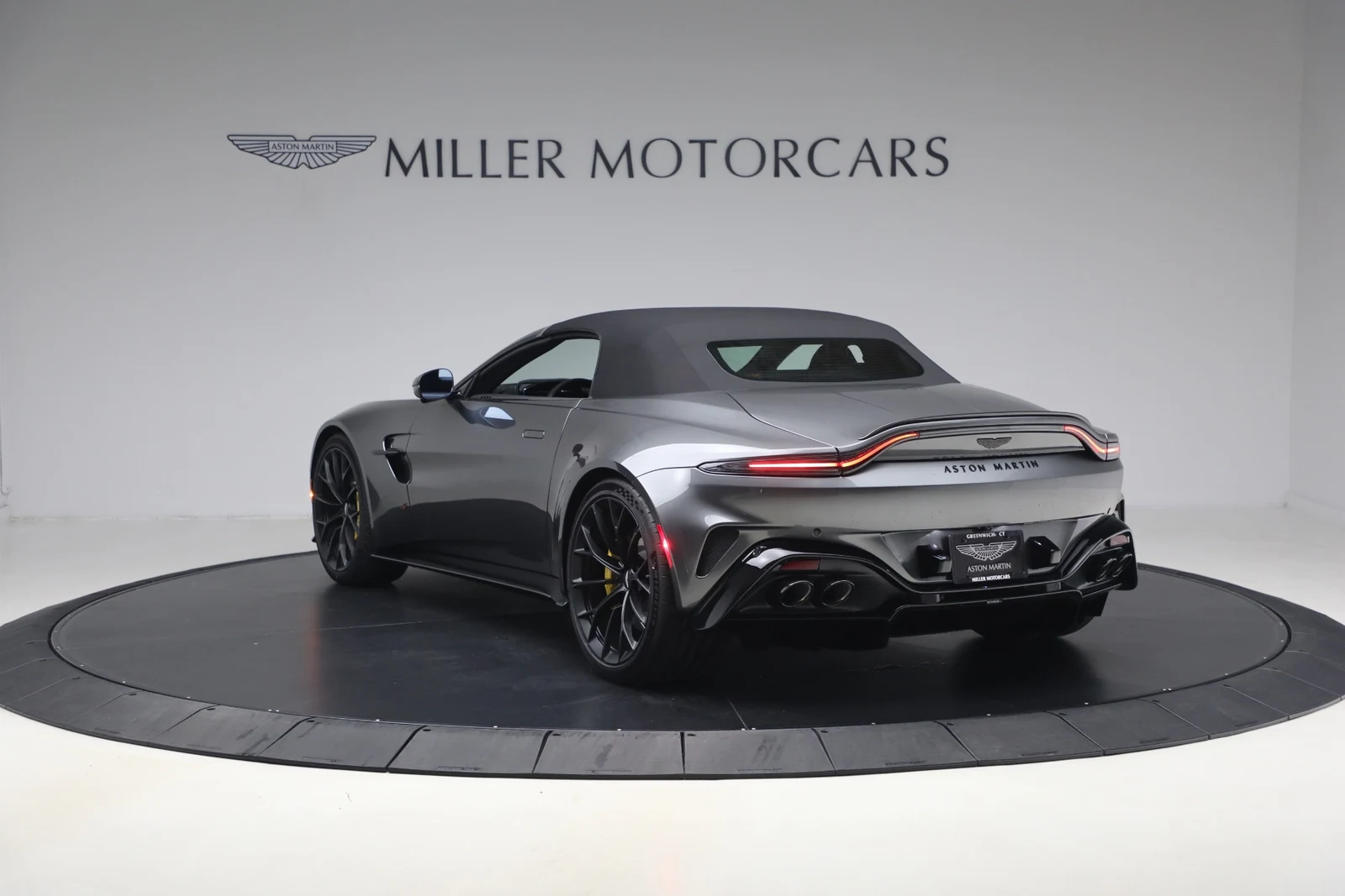 2026 Aston Martin Vantage S Roadster (2024 Update), 18/20