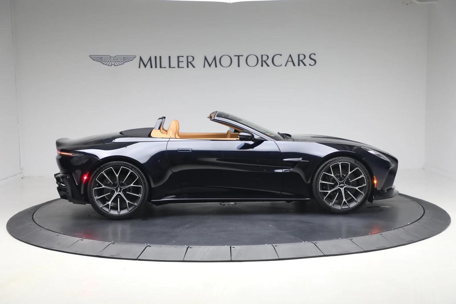 2026 Aston Martin Vantage Roadster (2024 Update), 9/20