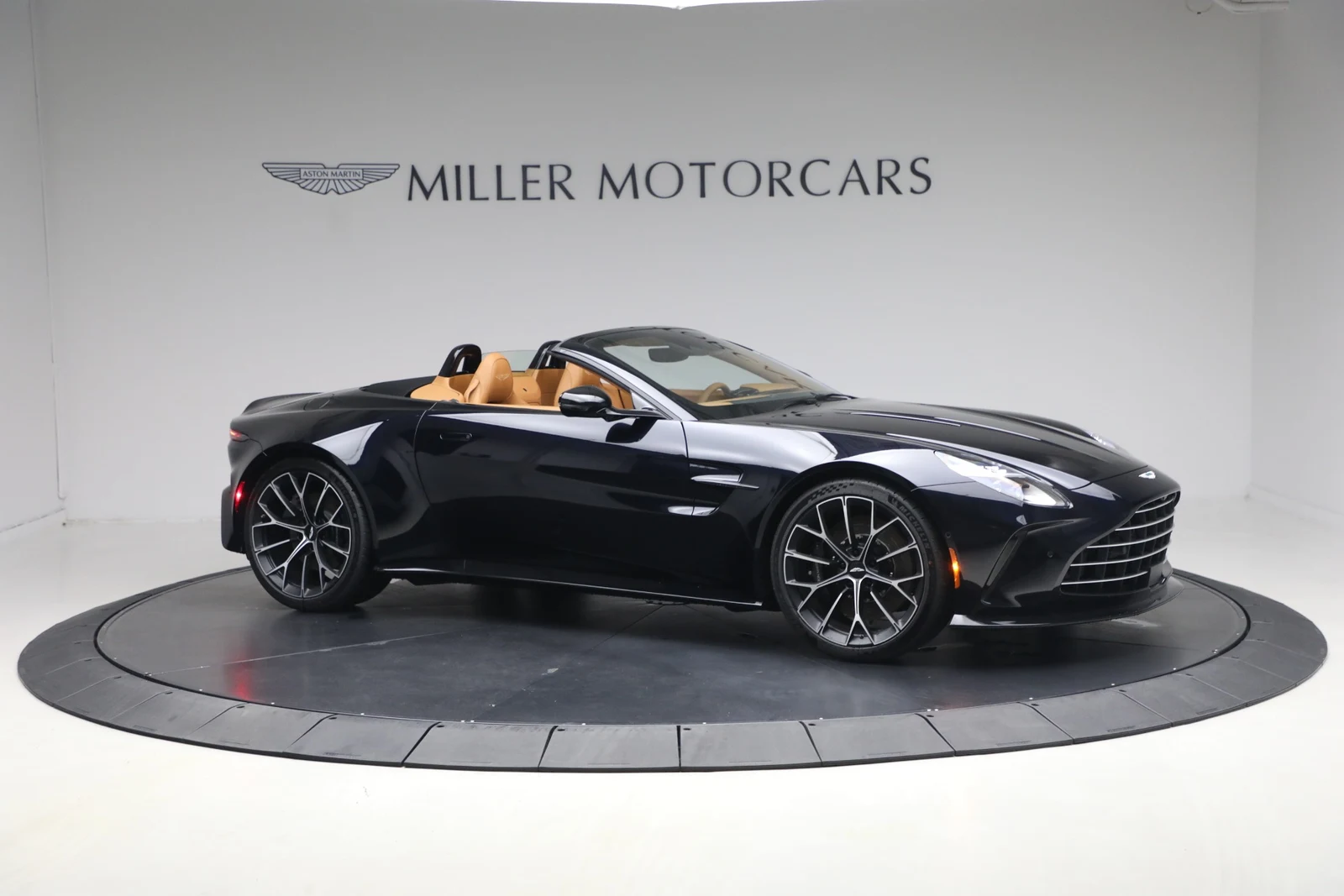 2026 Aston Martin Vantage Roadster (2024 Update), 10/20