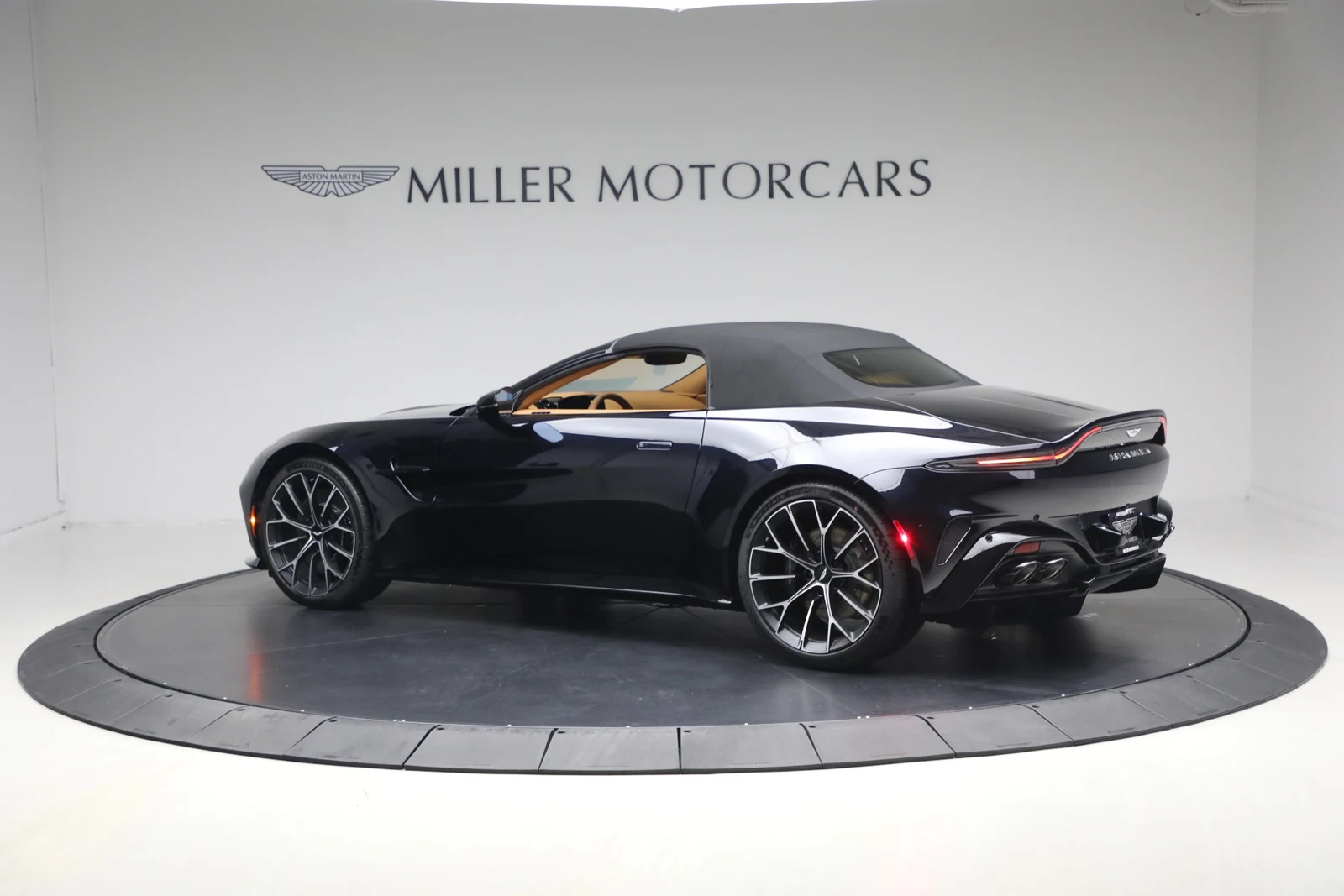 2026 Aston Martin Vantage Roadster (2024 Update), 16/20