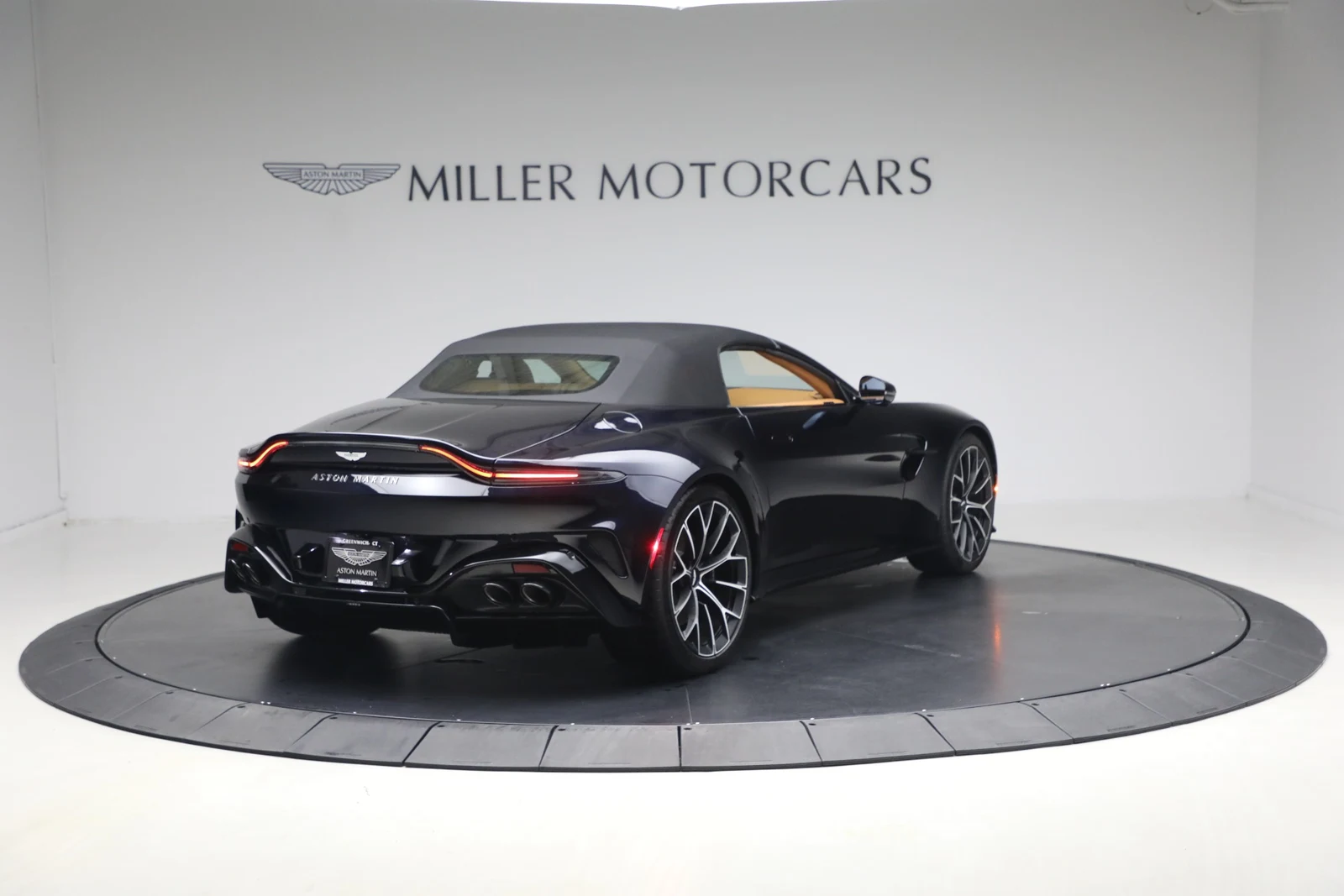 2026 Aston Martin Vantage Roadster (2024 Update), 19/20