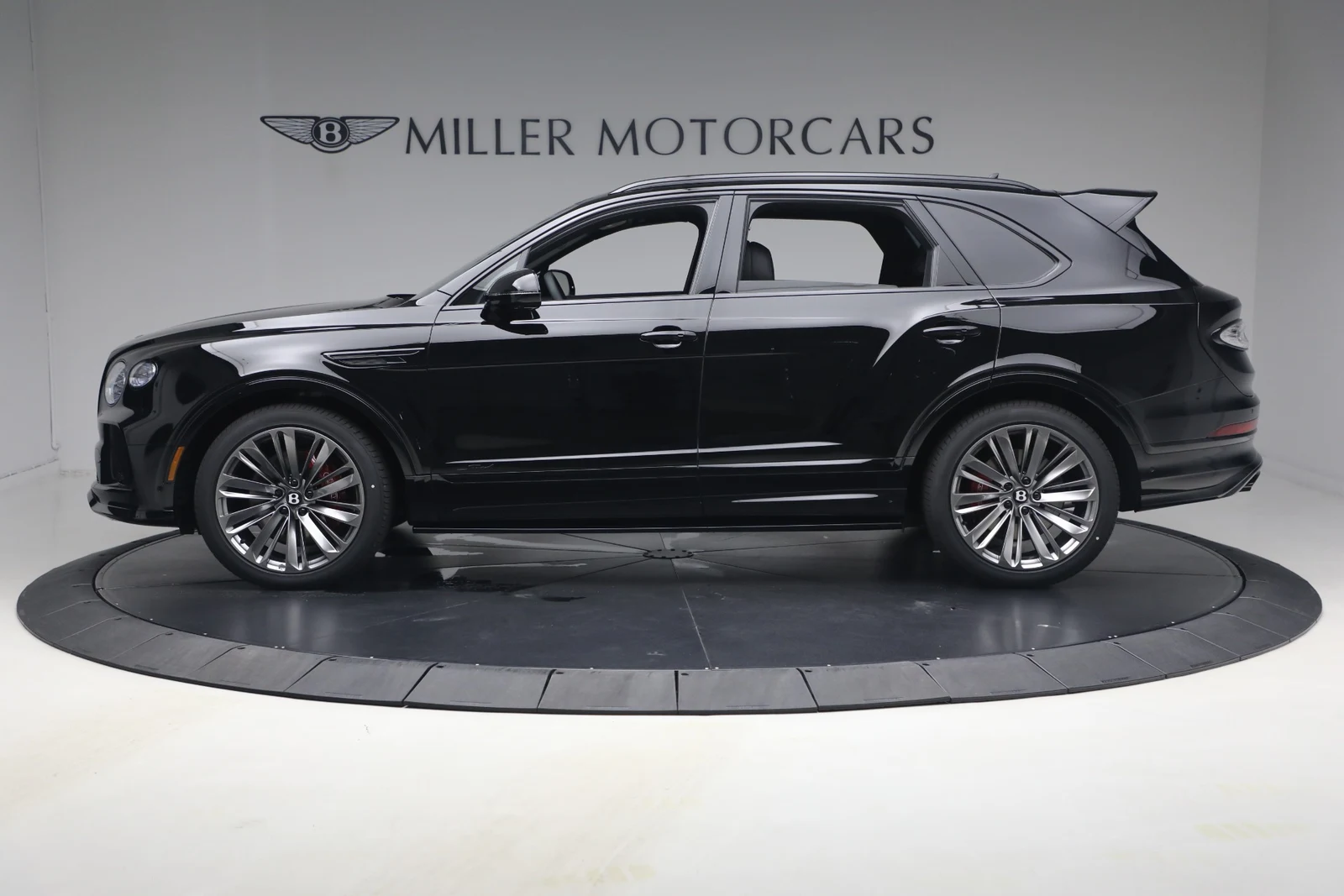 2026 Bentley Bentayga Speed V8, 2/20