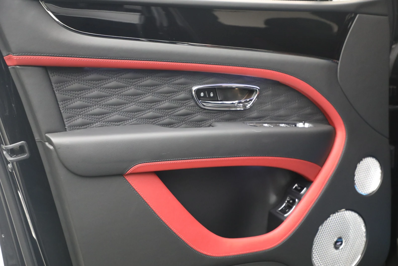 2026 Bentley Bentayga Speed V8, 14/20