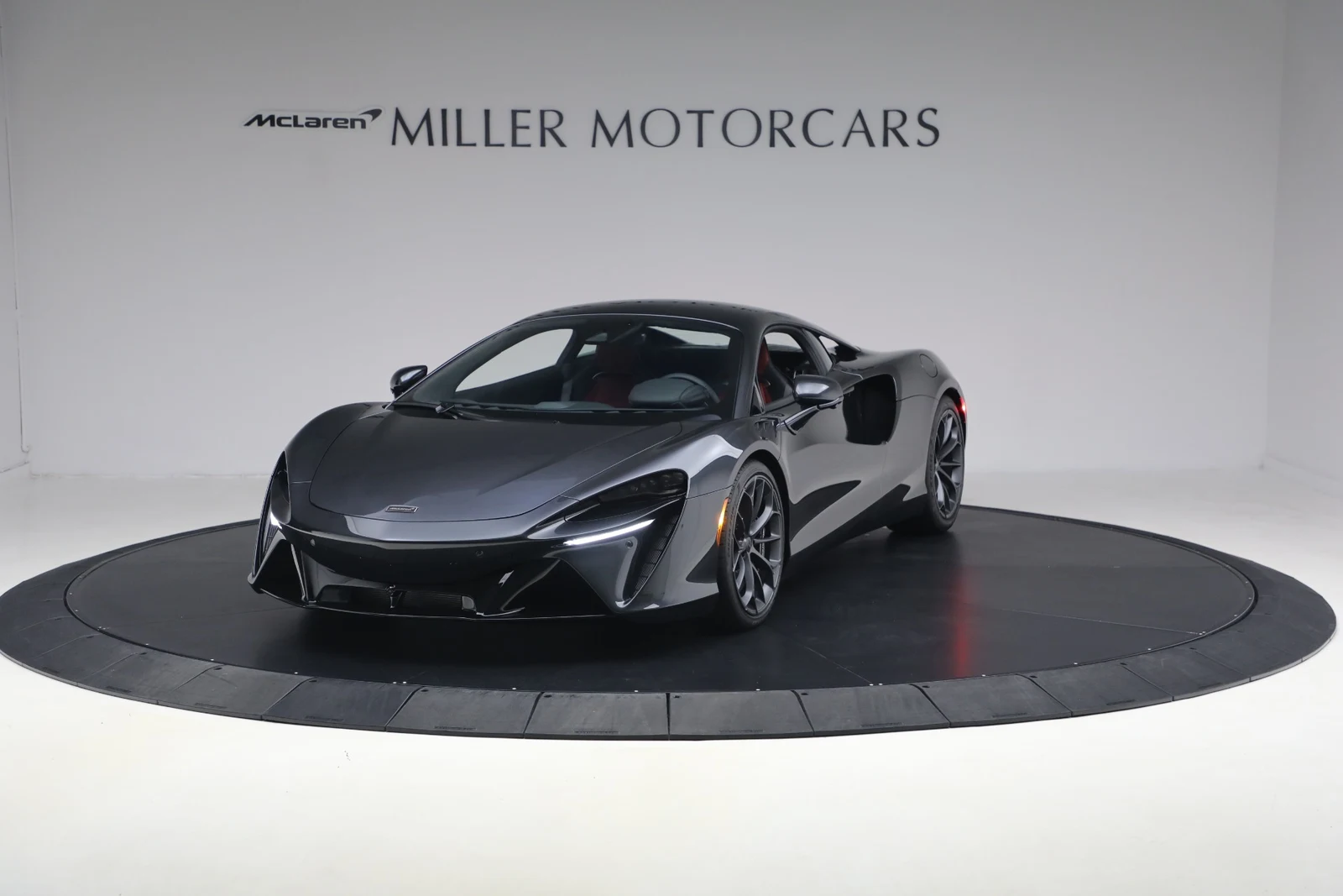 McLaren Artura | Miller Motorcars