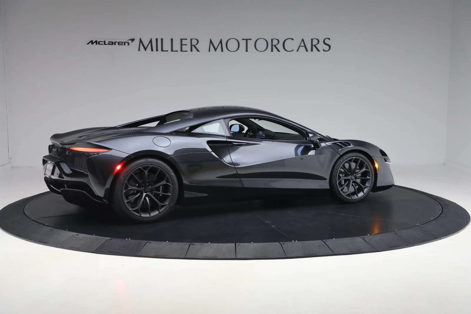 2026 McLaren Artura, 8/20