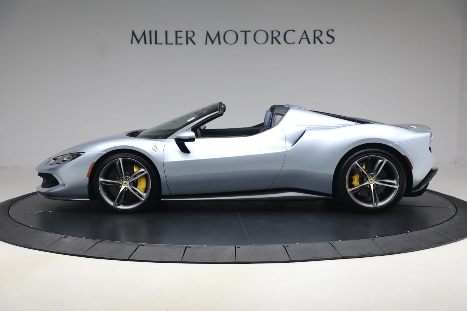 2026 Ferrari 296 GTS, 3/20