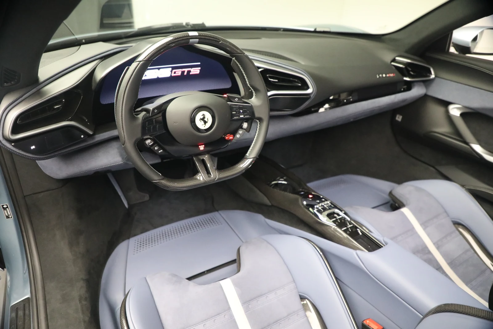 2026 Ferrari 296 GTS, 13/20