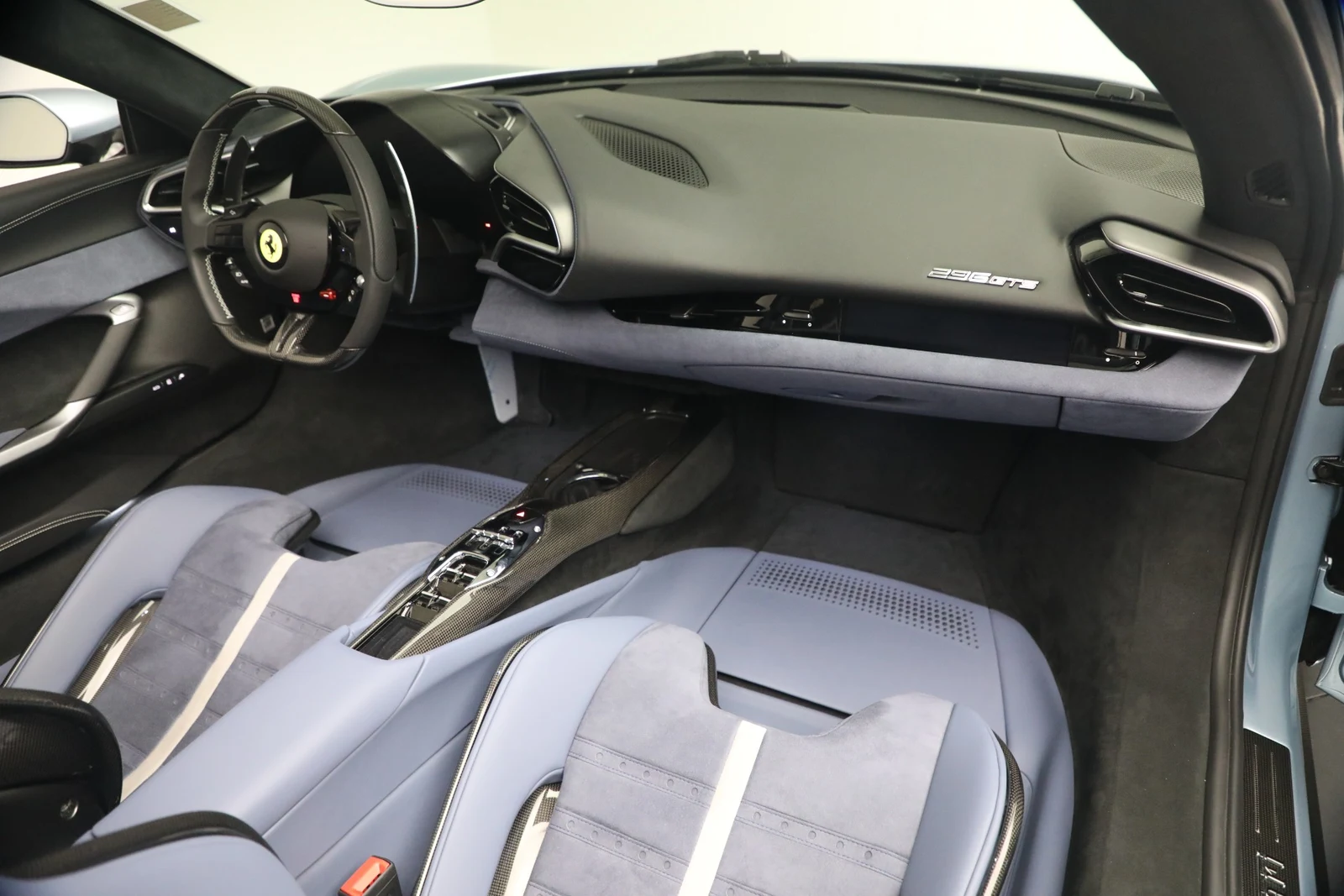 2026 Ferrari 296 GTS, 16/20