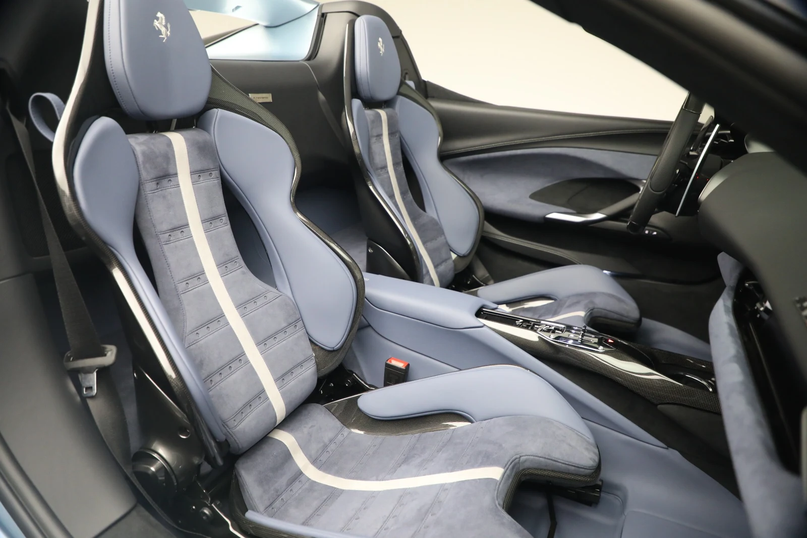 2026 Ferrari 296 GTS, 18/20