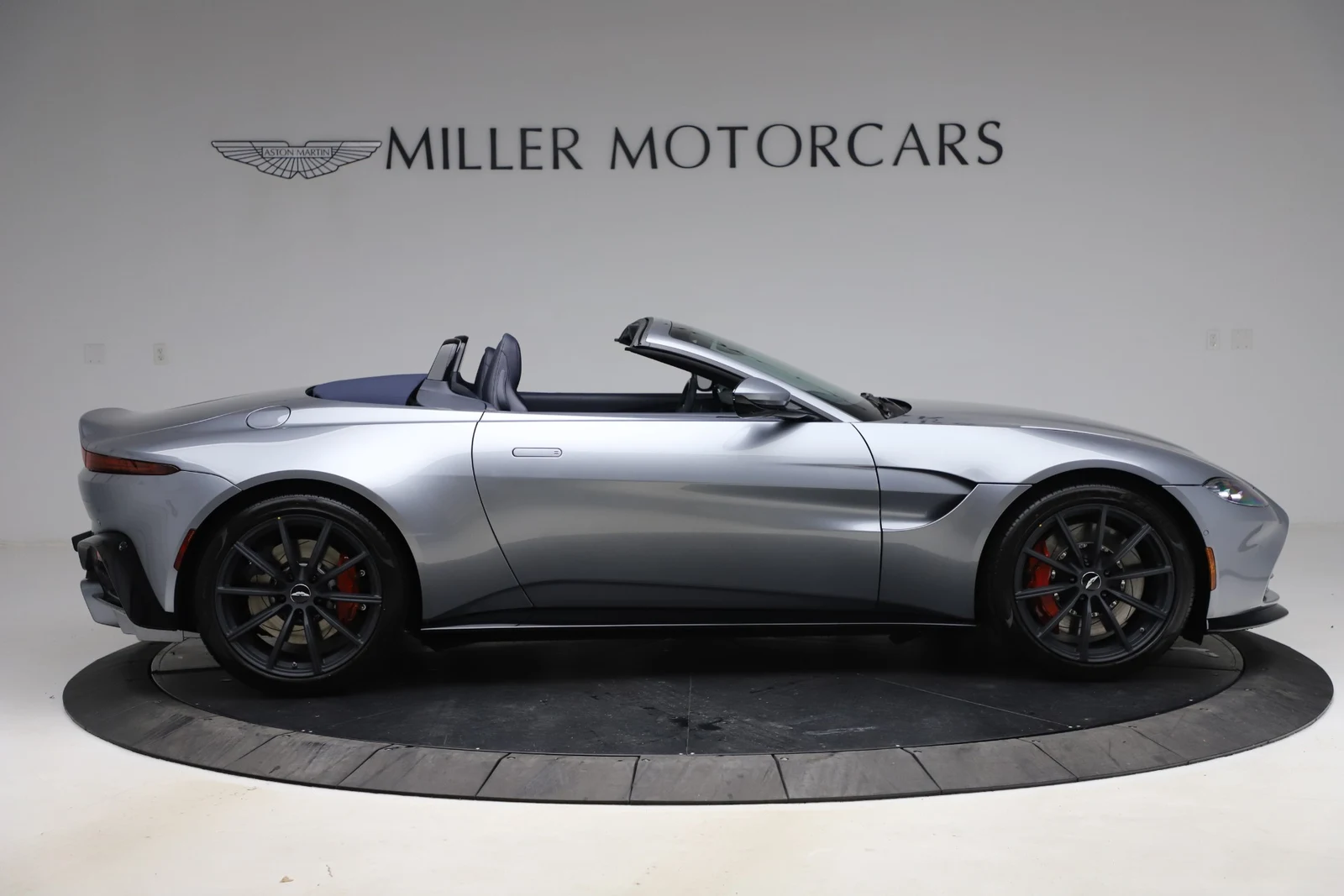 2021 Aston Martin Vantage (2018) Roadster, 8/20