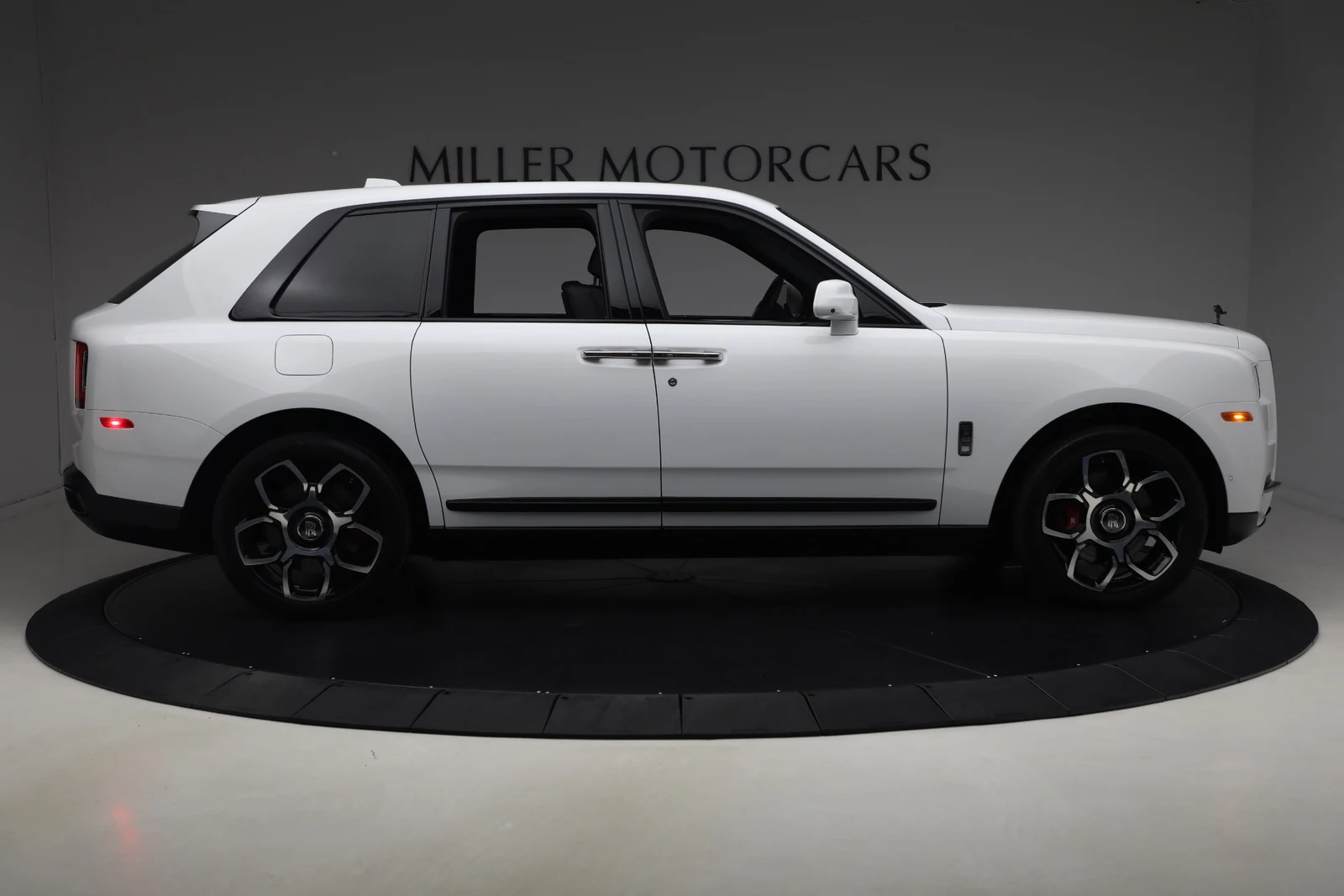2020 Rolls-Royce Cullinan Black Badge, 10/20