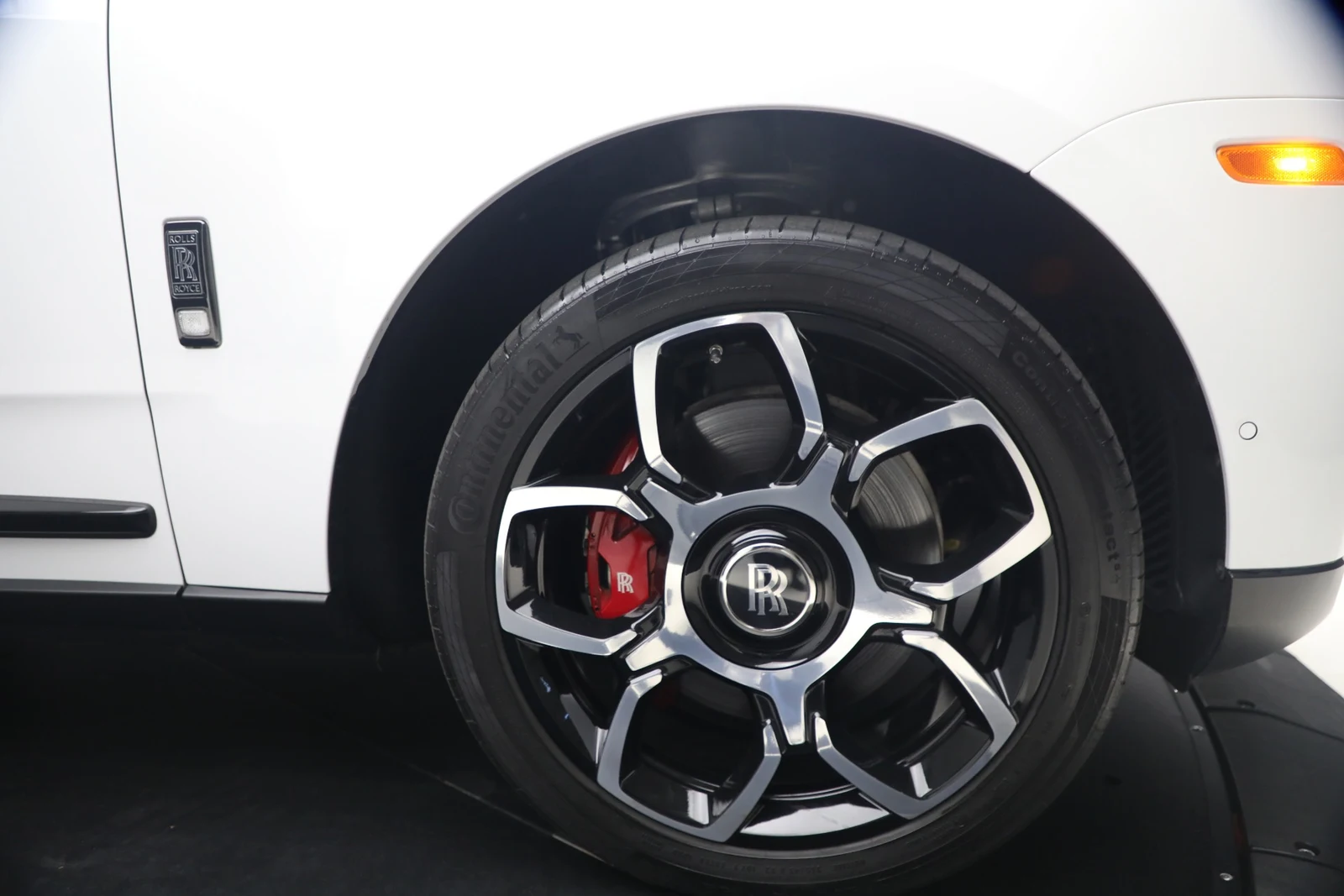 2020 Rolls-Royce Cullinan Black Badge, 13/20