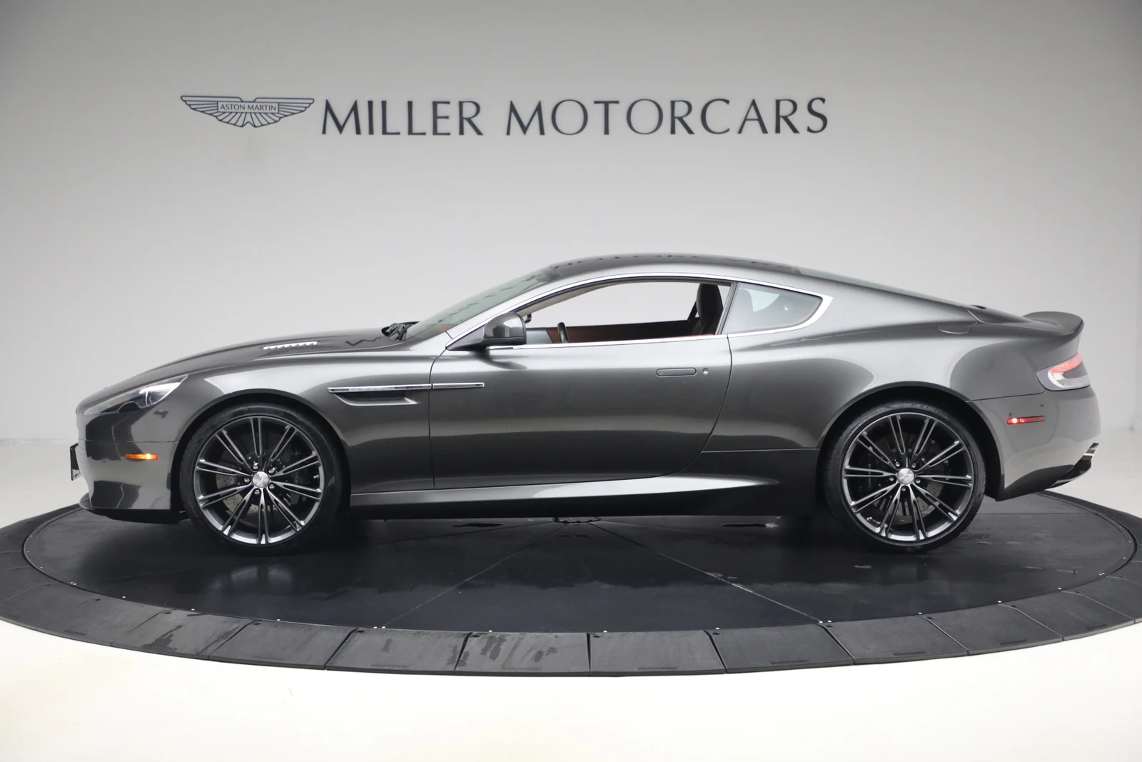 2014 Aston Martin DB9, 3/20
