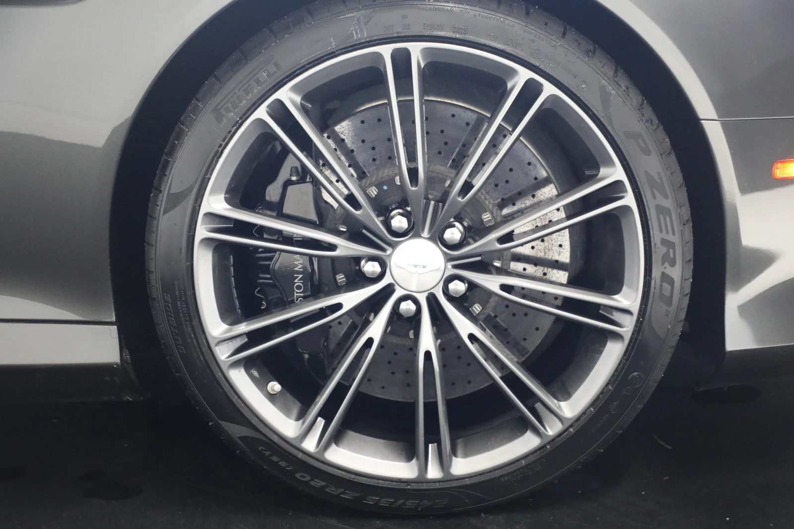 2014 Aston Martin DB9, 13/20