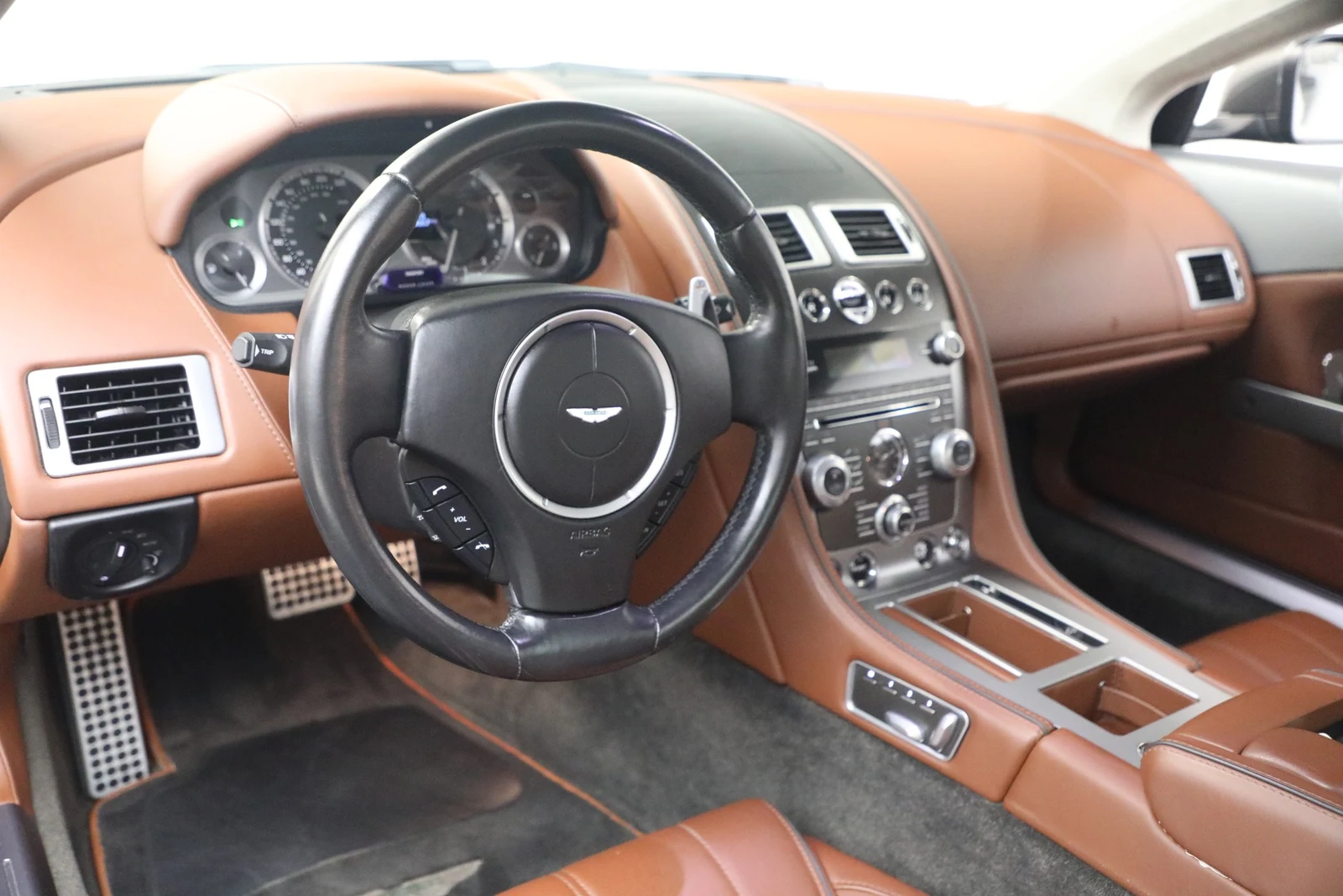 2014 Aston Martin DB9, 14/20