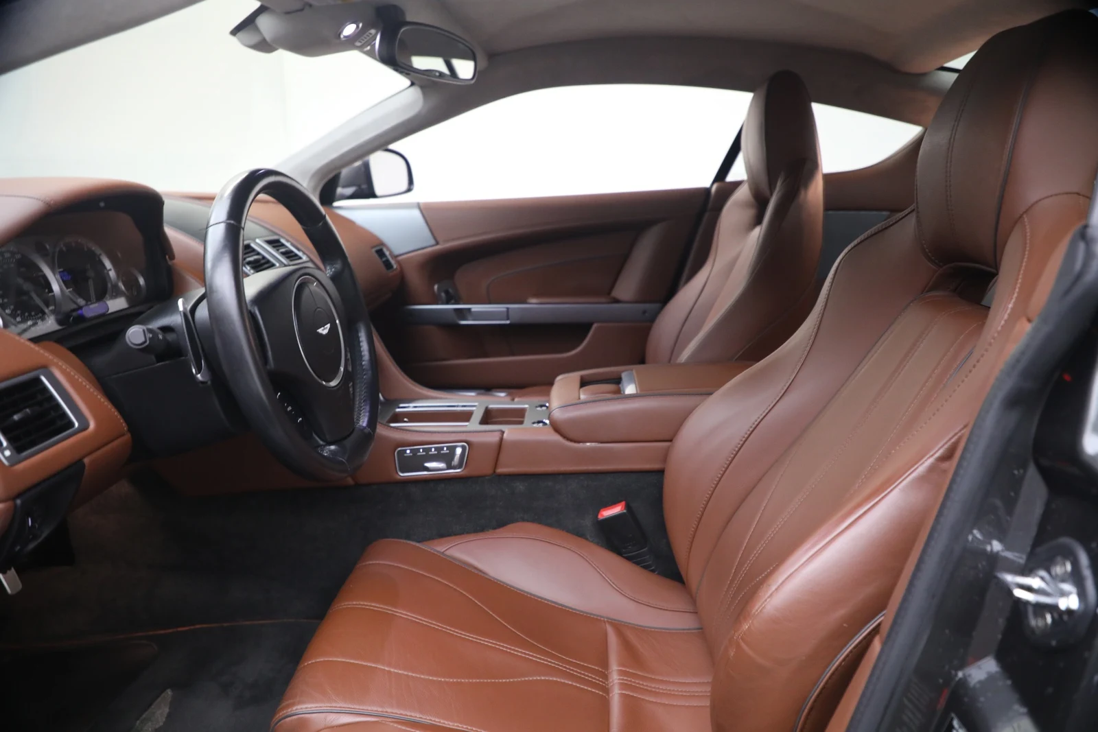 2014 Aston Martin DB9, 15/20