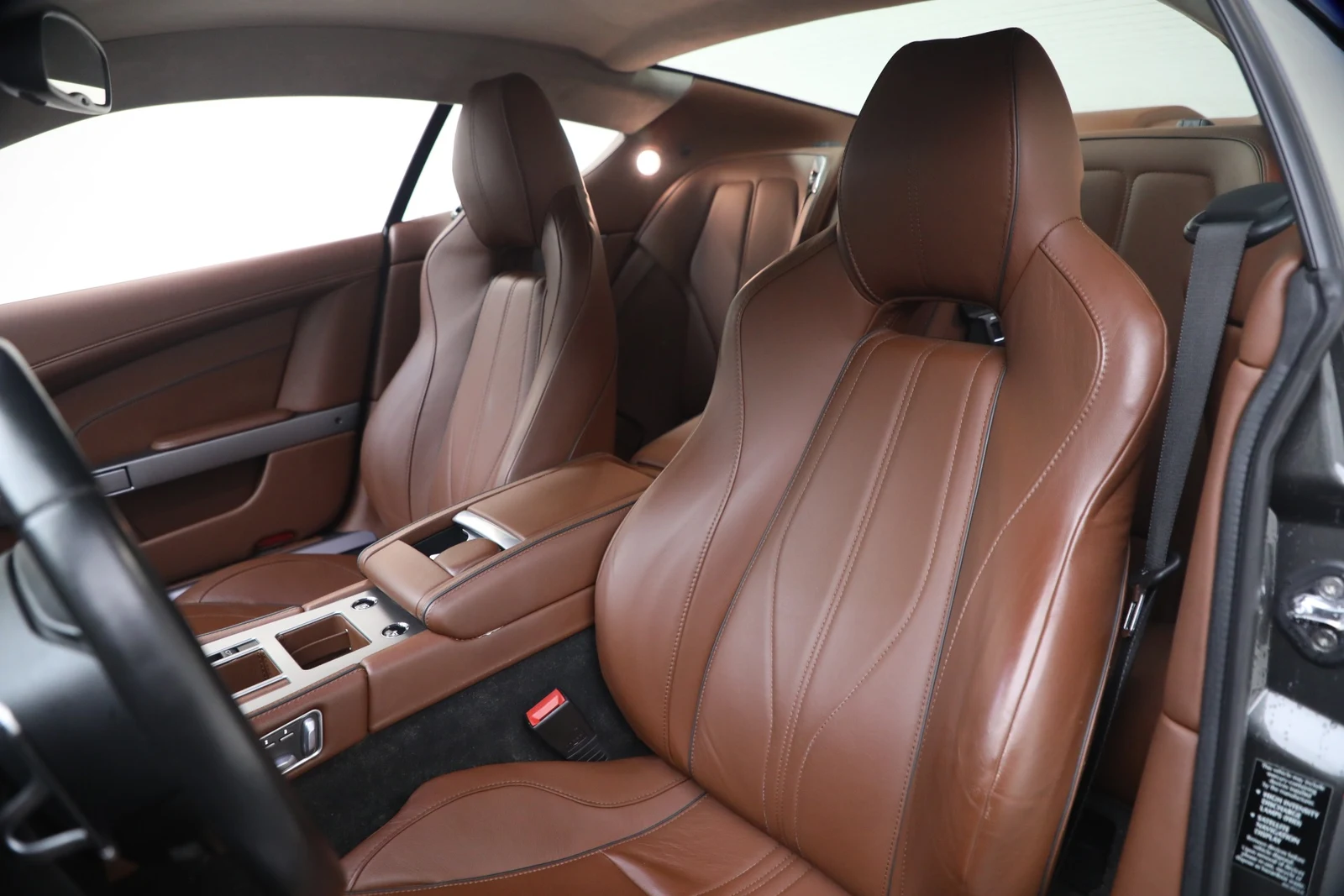 2014 Aston Martin DB9, 16/20