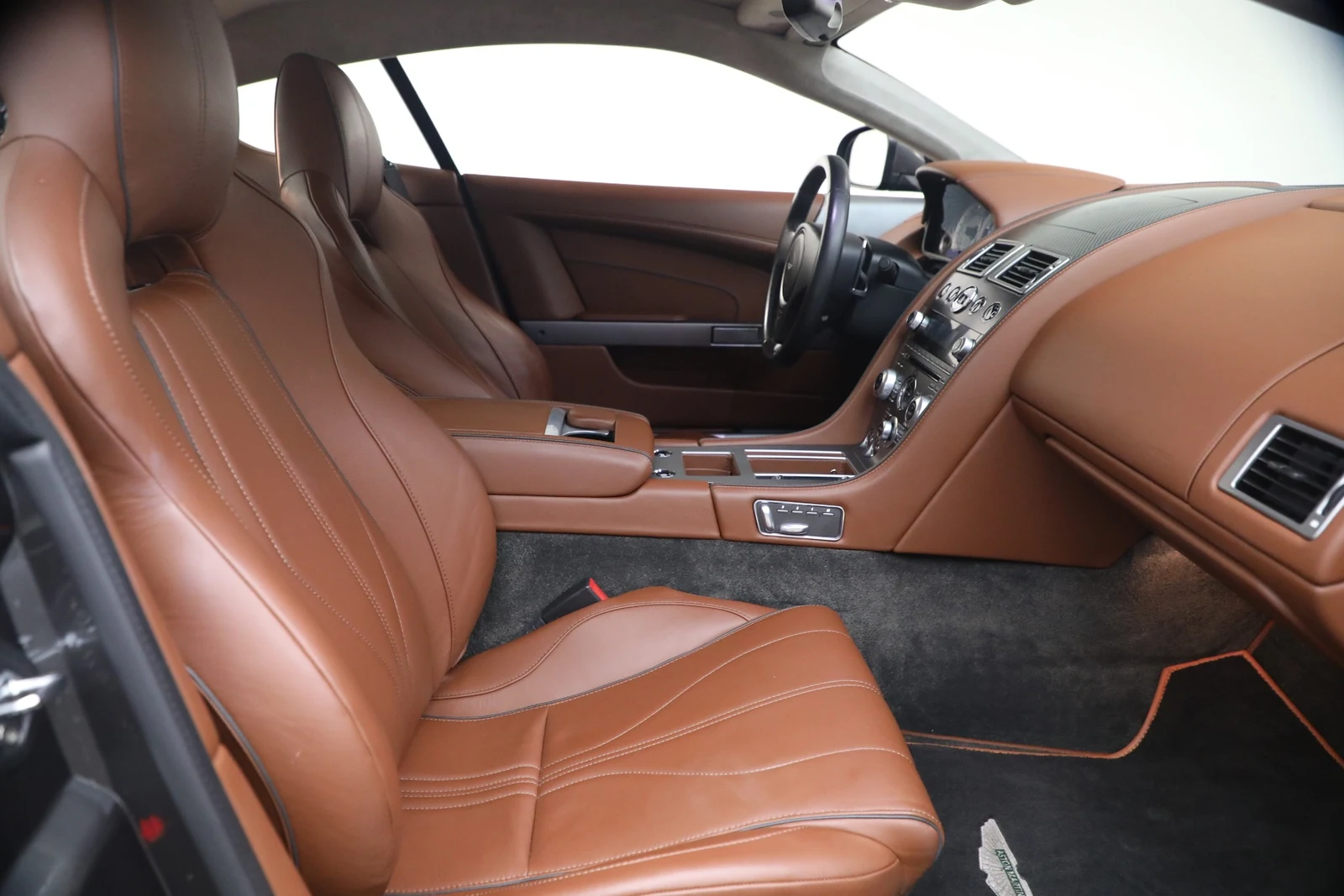 2014 Aston Martin DB9, 18/20