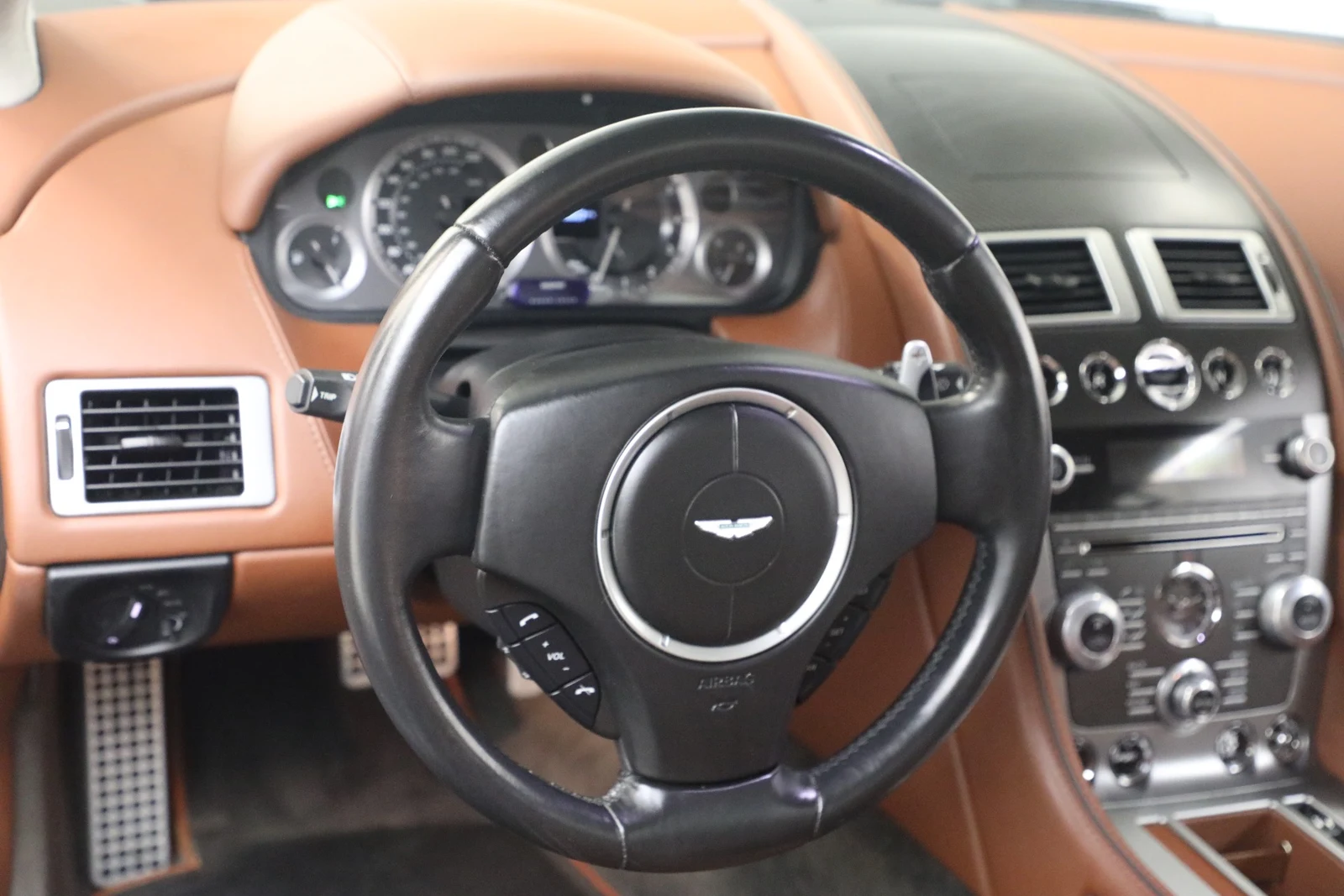 2014 Aston Martin DB9, 20/20