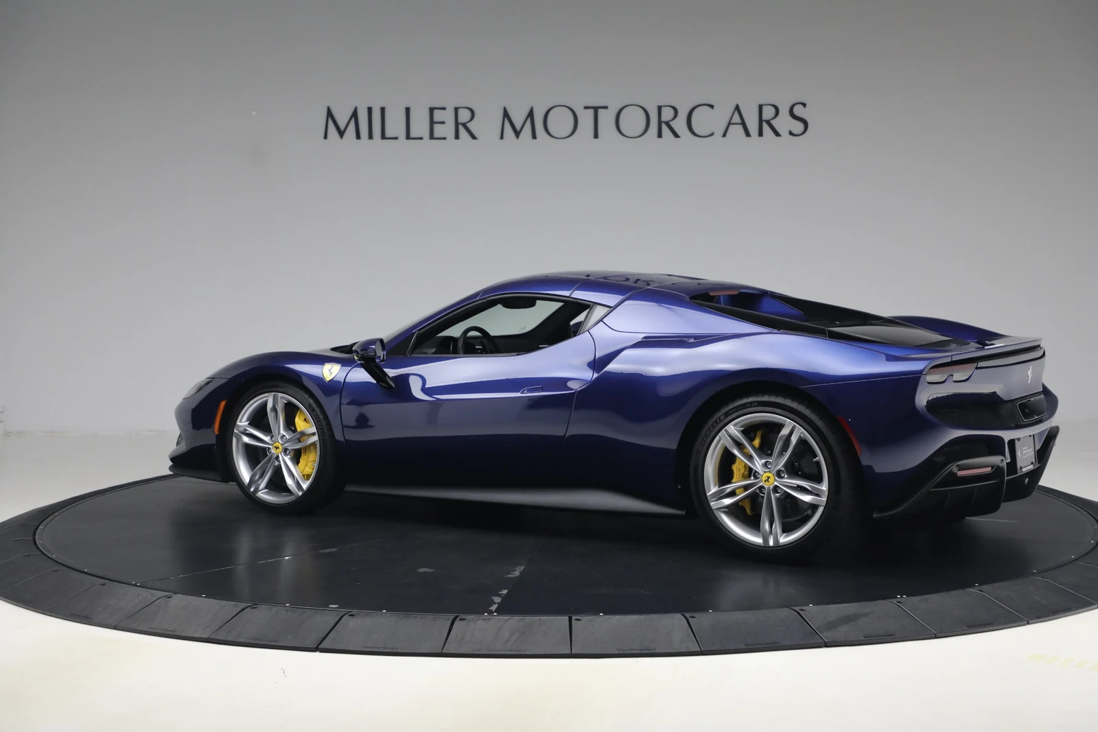 2024 Ferrari 296 GTS, 29/30