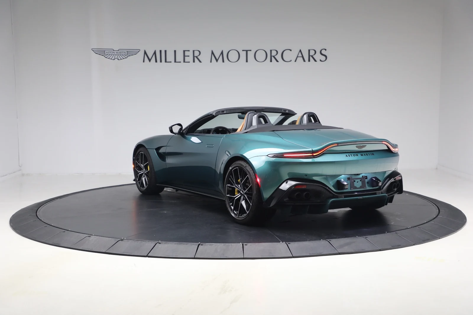 2023 Aston Martin Vantage V8 Roadster, 5/30