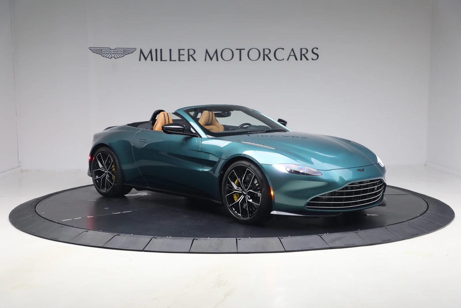 2023 Aston Martin Vantage V8 Roadster, 12/30