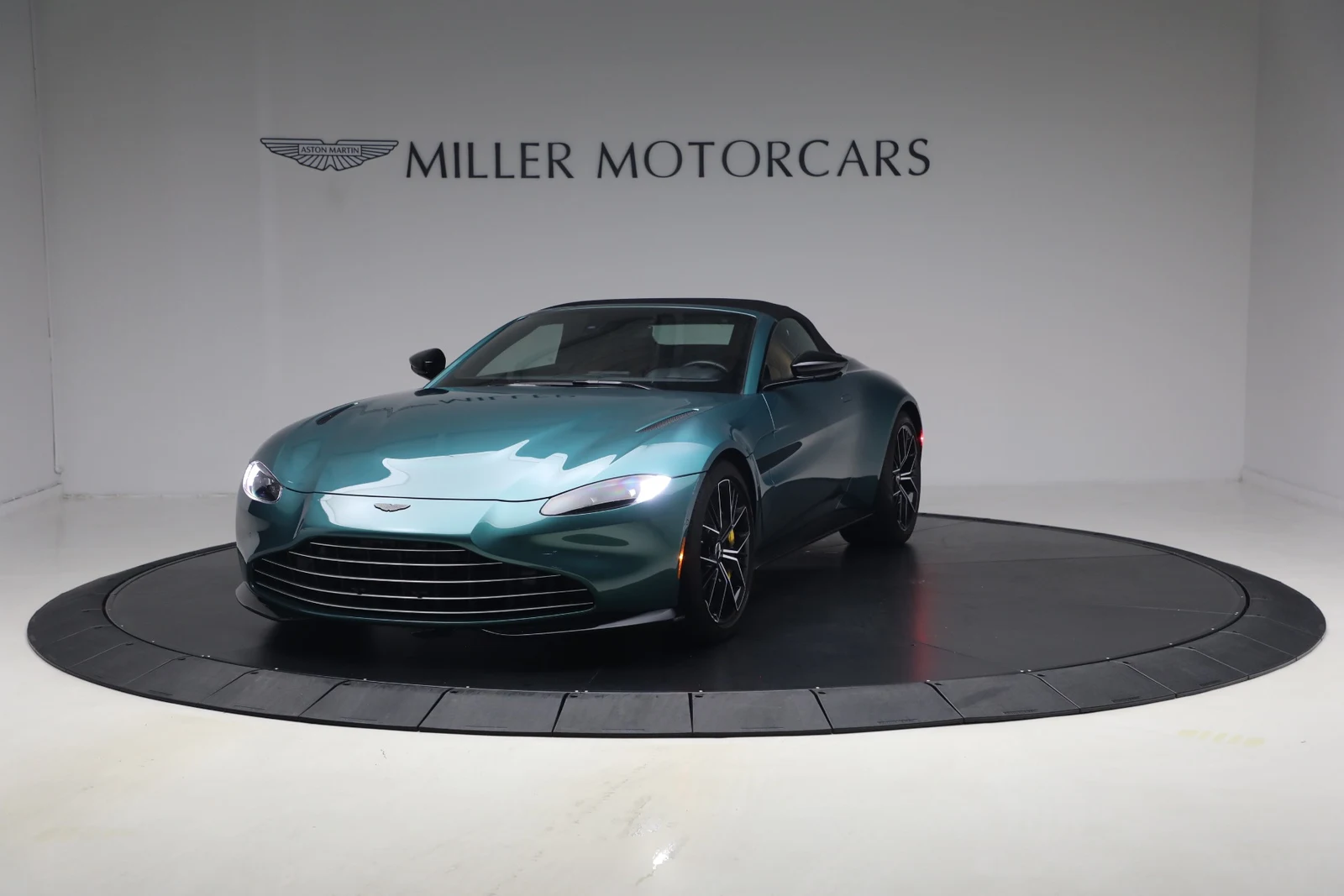 2023 Aston Martin Vantage V8 Roadster, 13/30