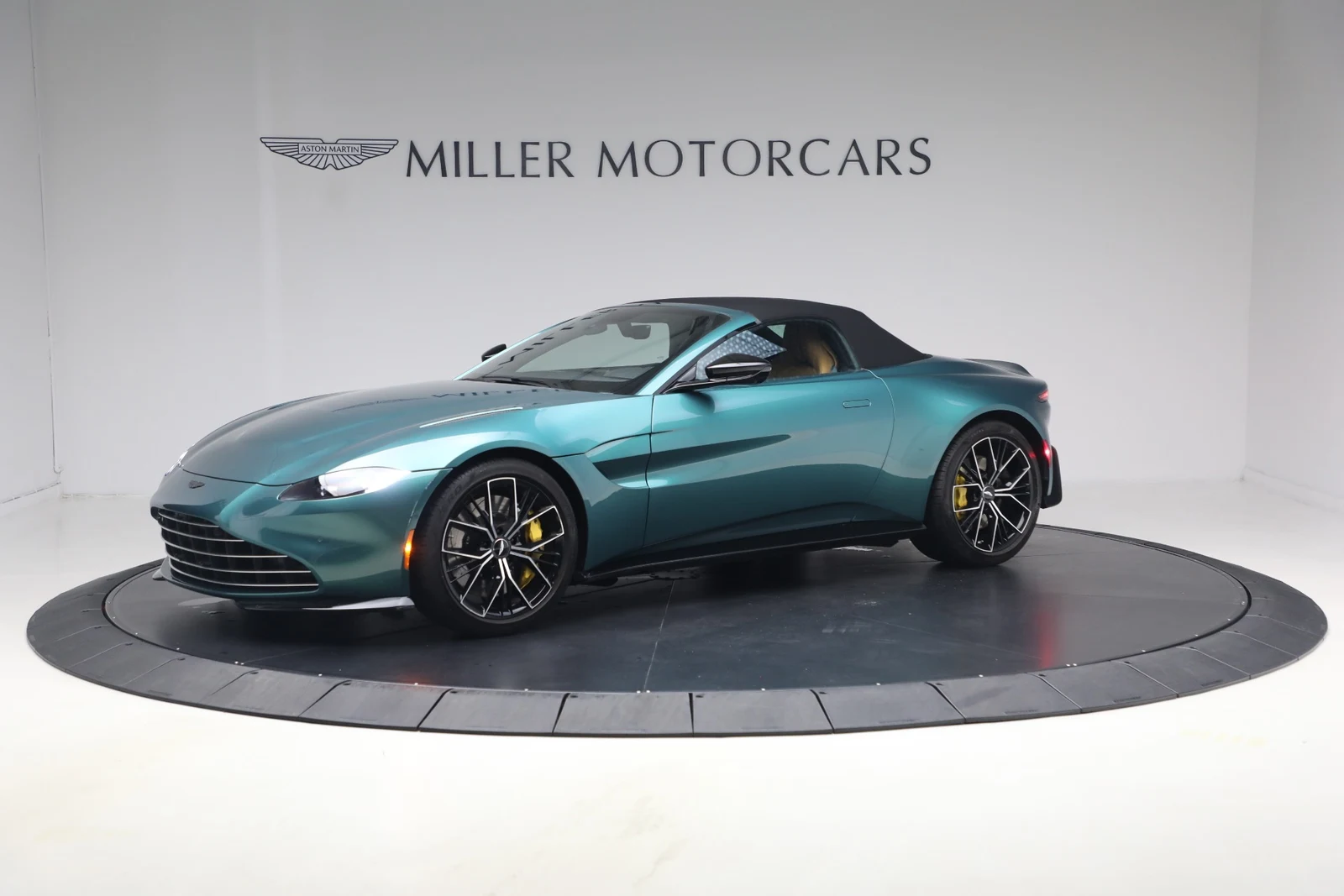 2023 Aston Martin Vantage V8 Roadster, 14/30